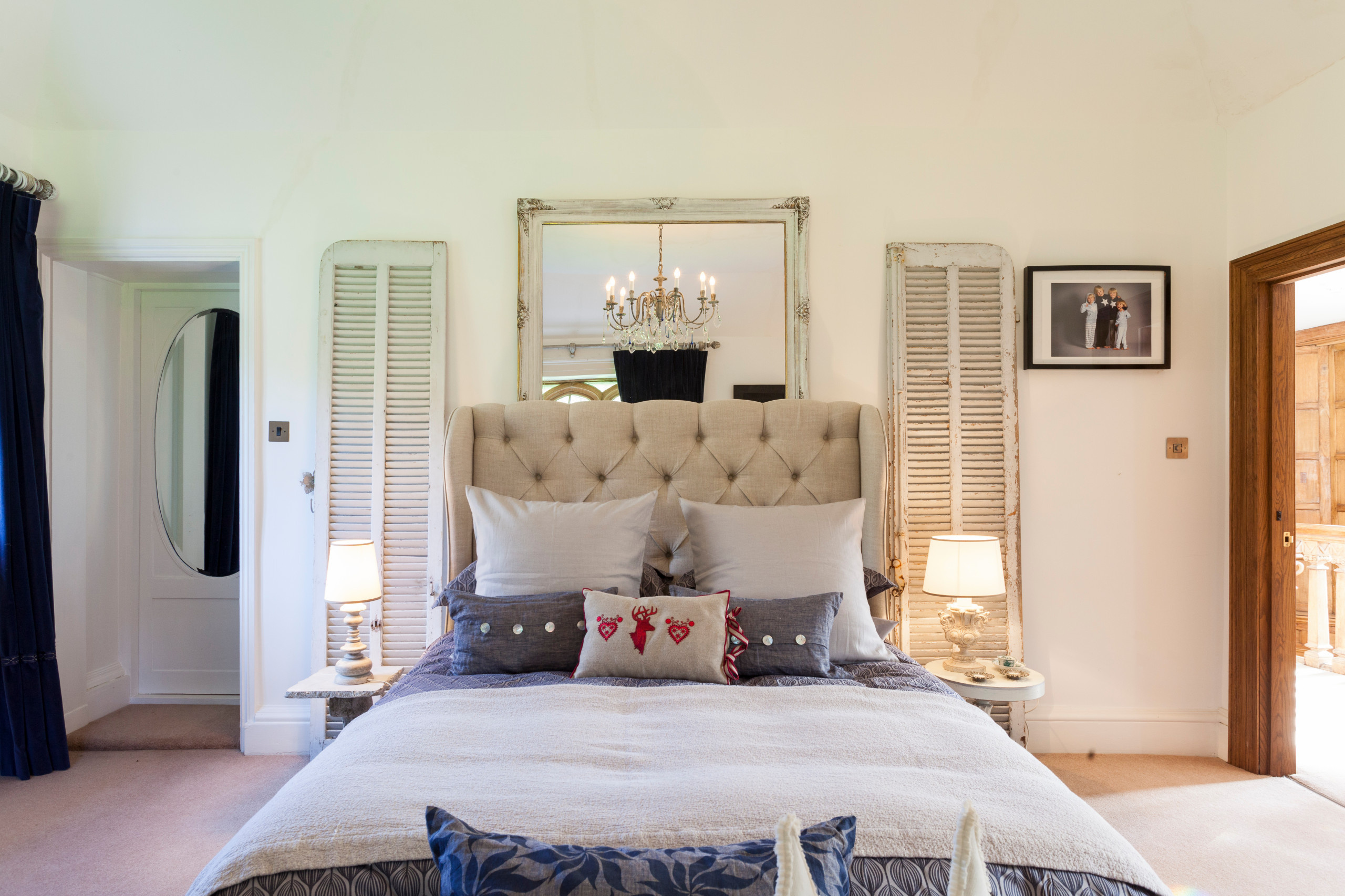 Фотоохота: 101 идея, как обыграть прикроватные тумбочки — с фото