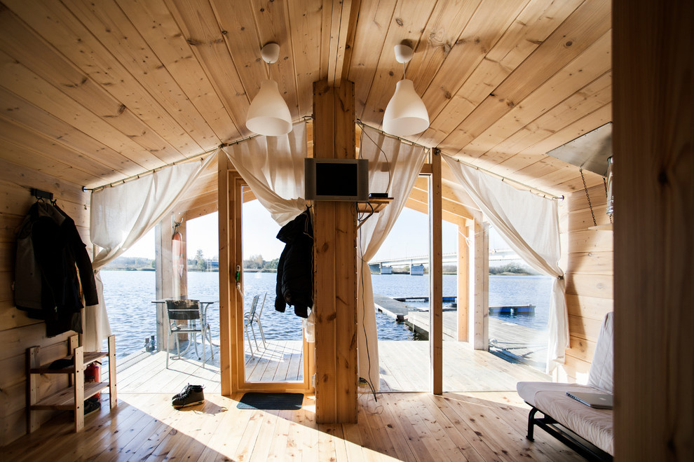 В гостях: Дом, пришвартованный под Калязиным