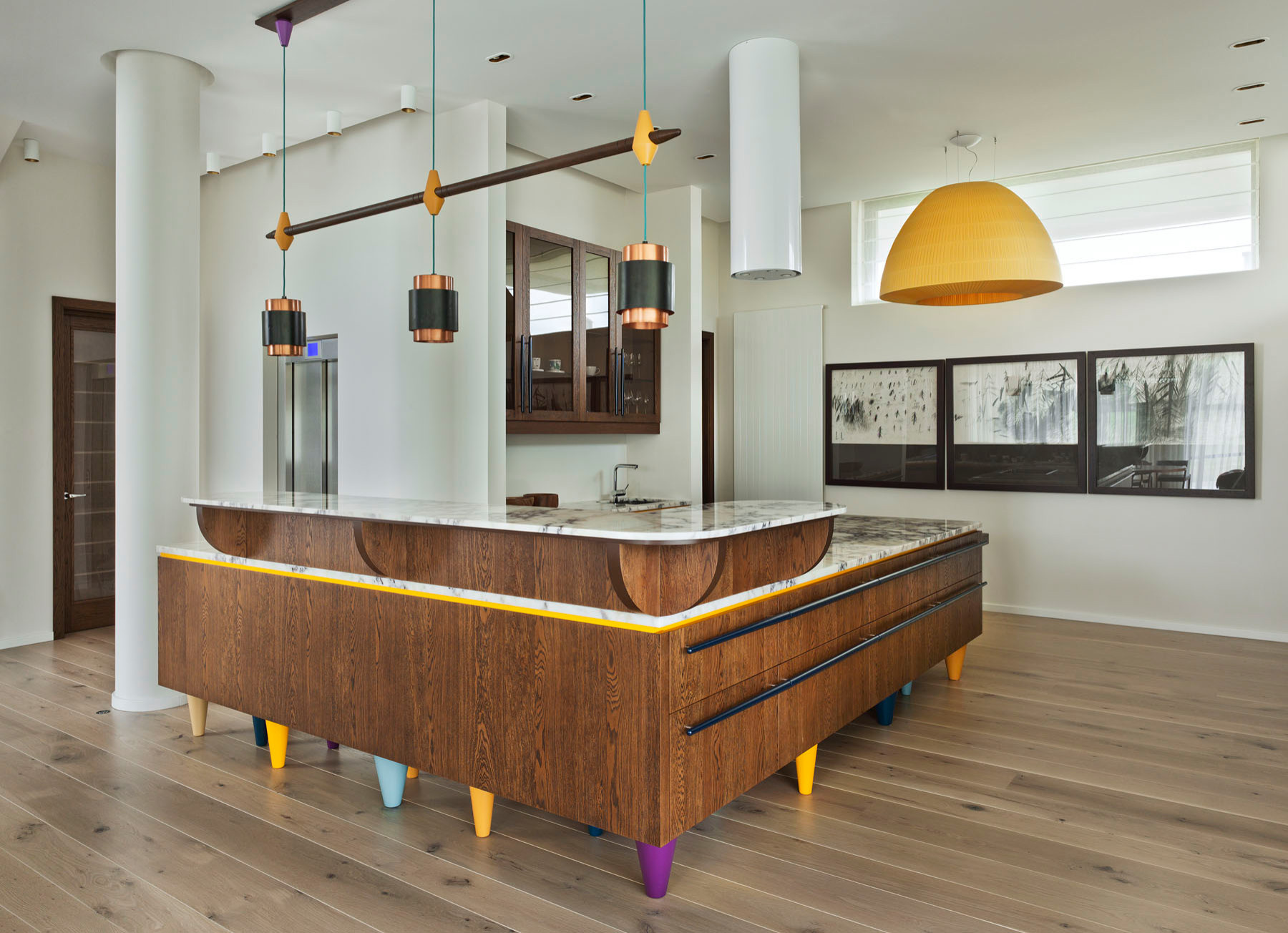 Есть решение: Кухня, заходящая за угол