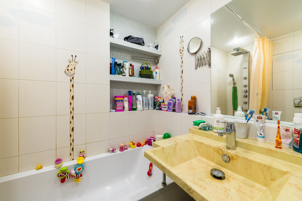 В гостях: Желтые двери и черные кошки на 33 метрах