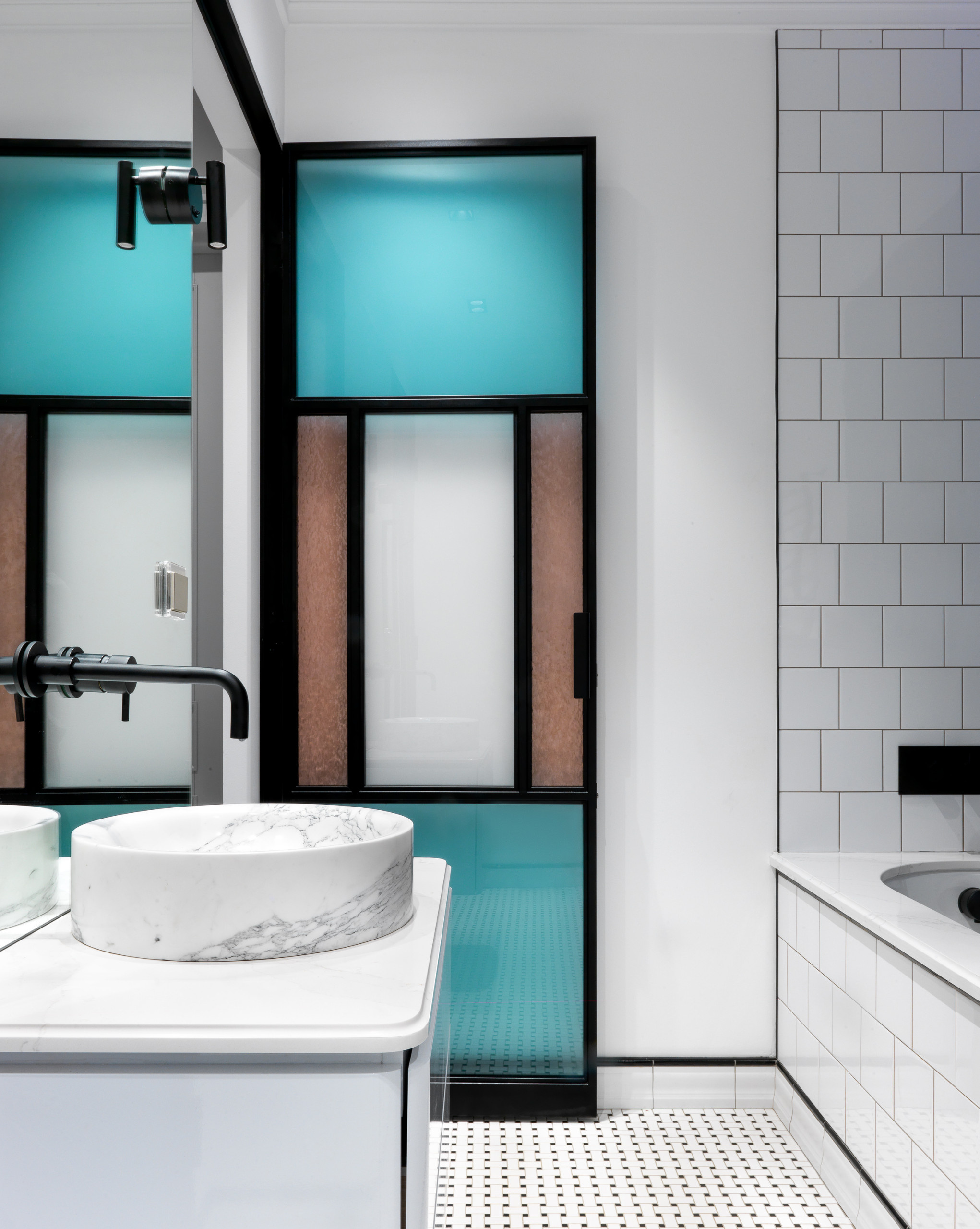 Houzz тур: Высотка на Котельнической, где жила советская богема