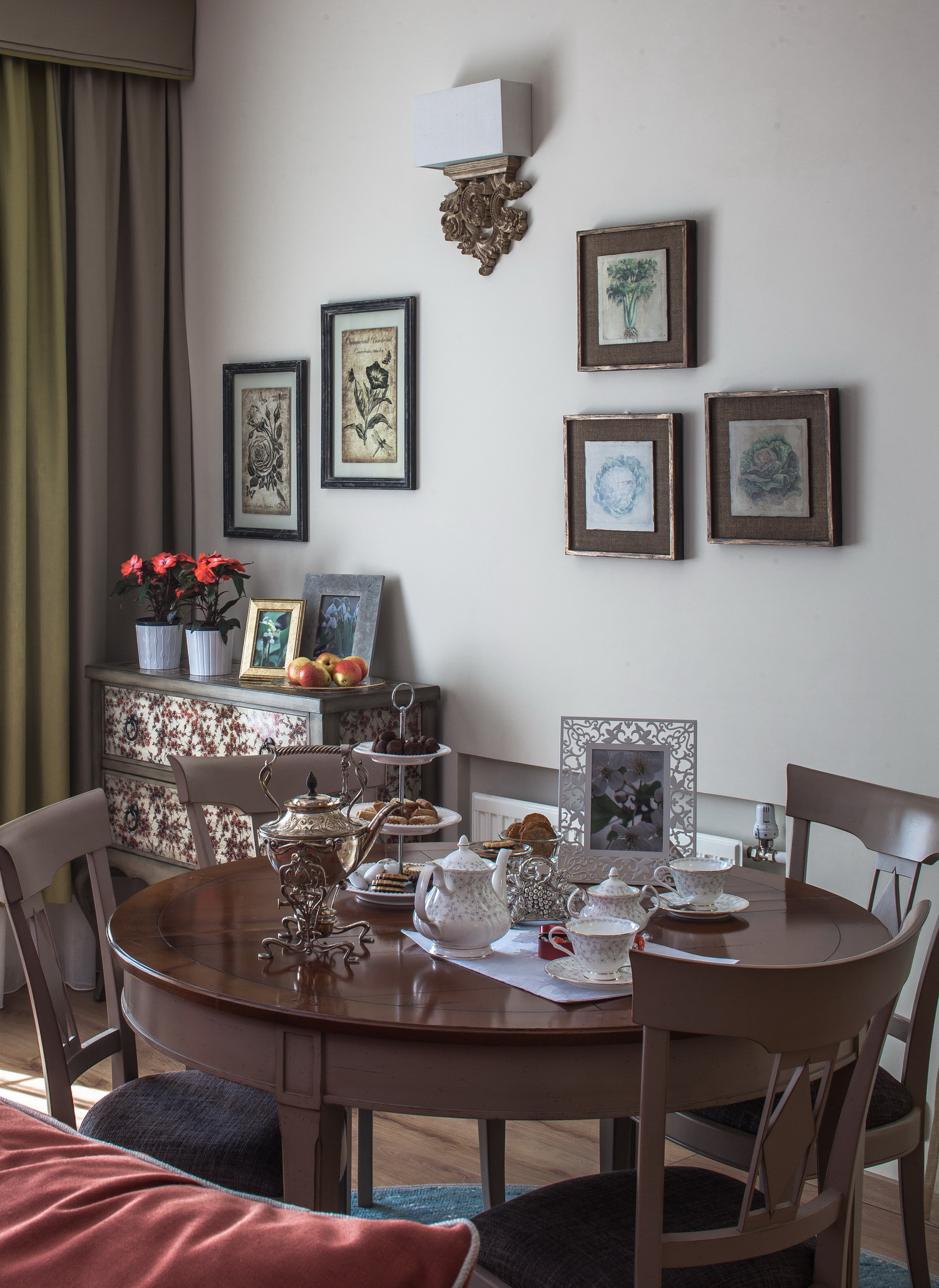 Houzz тур: Кантри и романтика в доме для четырех поколений