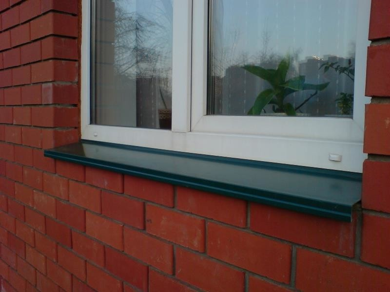 Вопрос: Обязательно ли делать отливы на окнах