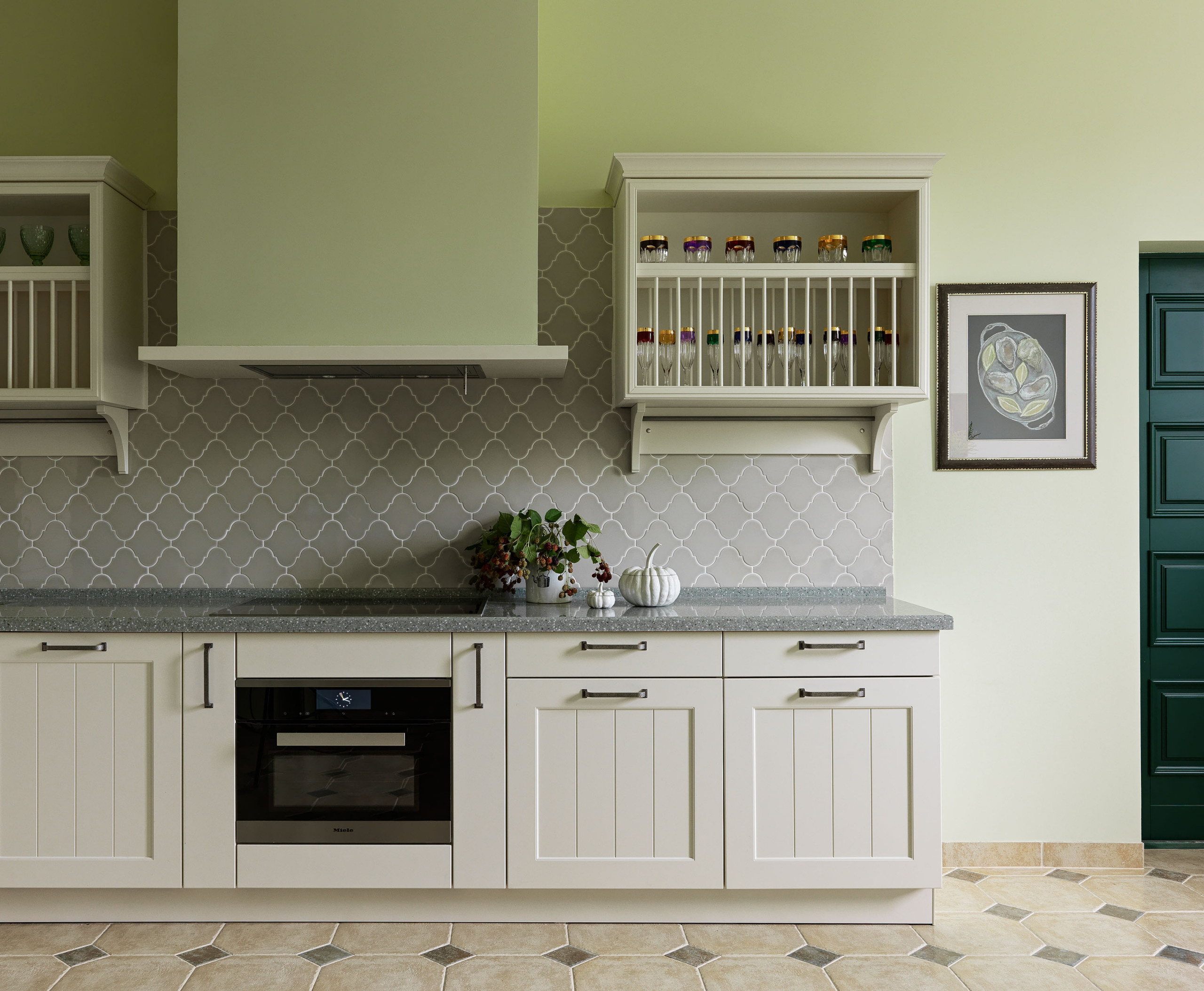 Houzz тур: Загородный дом с дроздами, стрекозами и бабочками