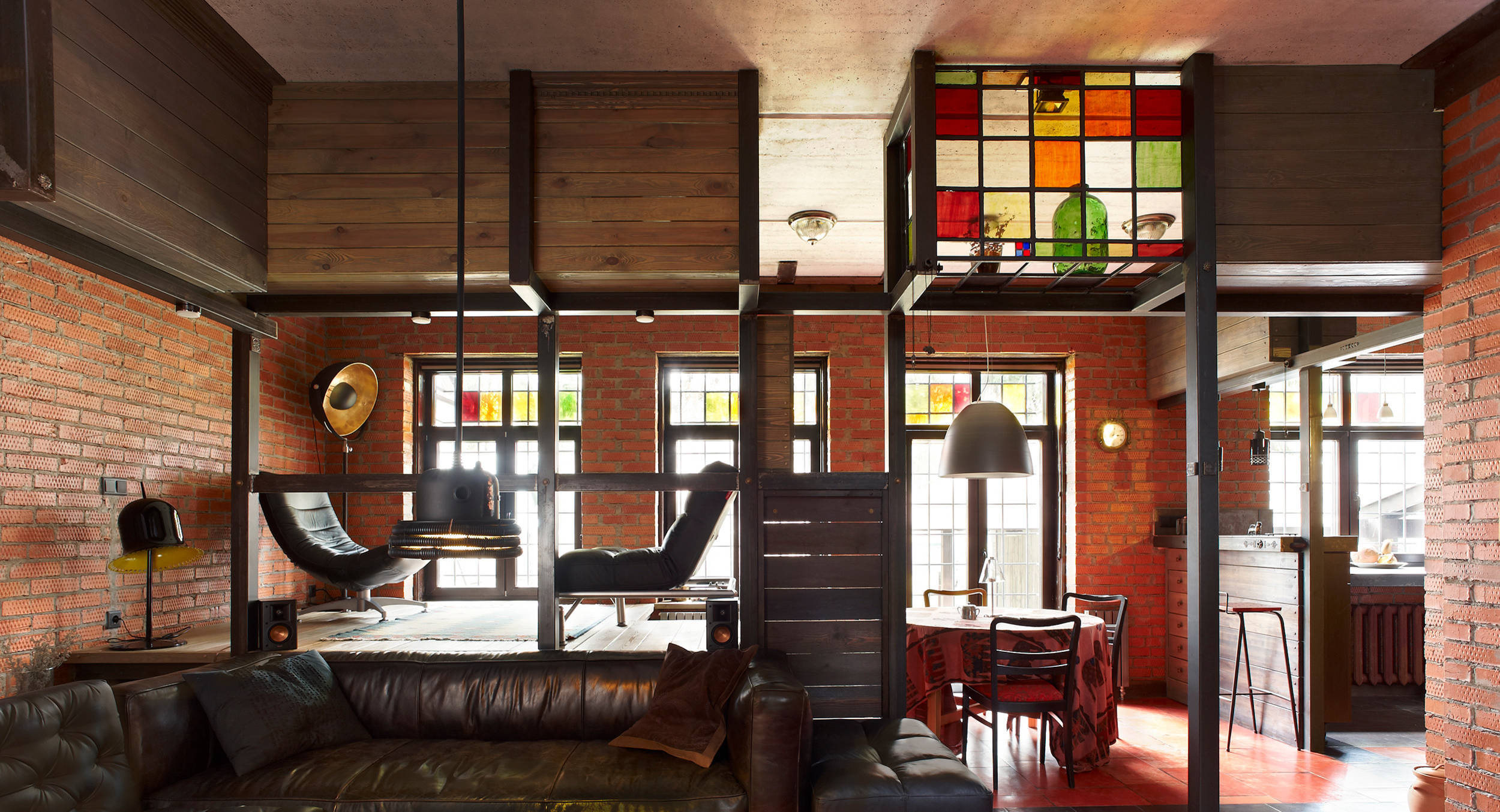 Архитектура: Дом в Мамонтовке, который впитал свое окружение