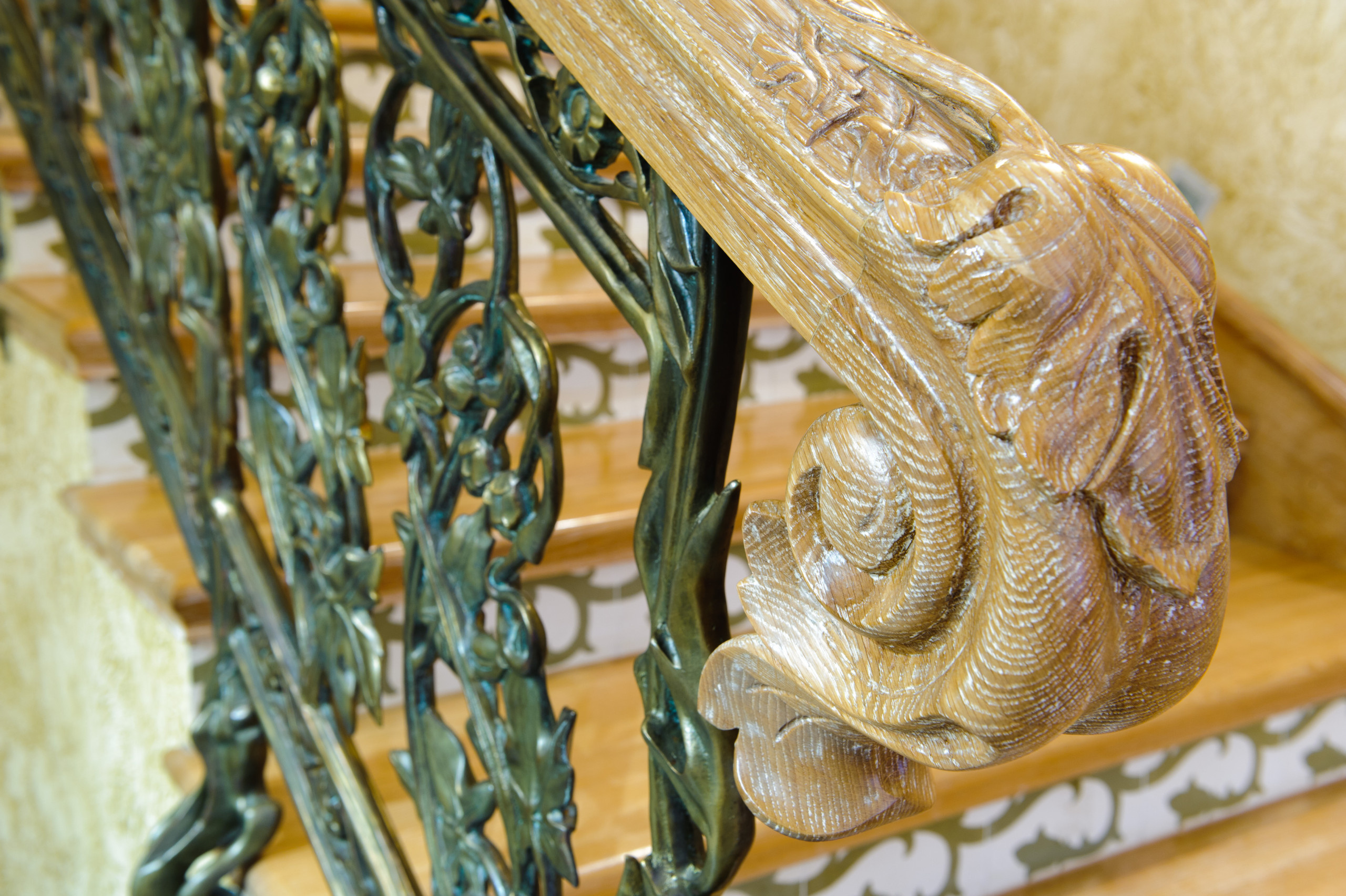 Как правильно: Сделать лестницу без намёка на «бандитский ампир»