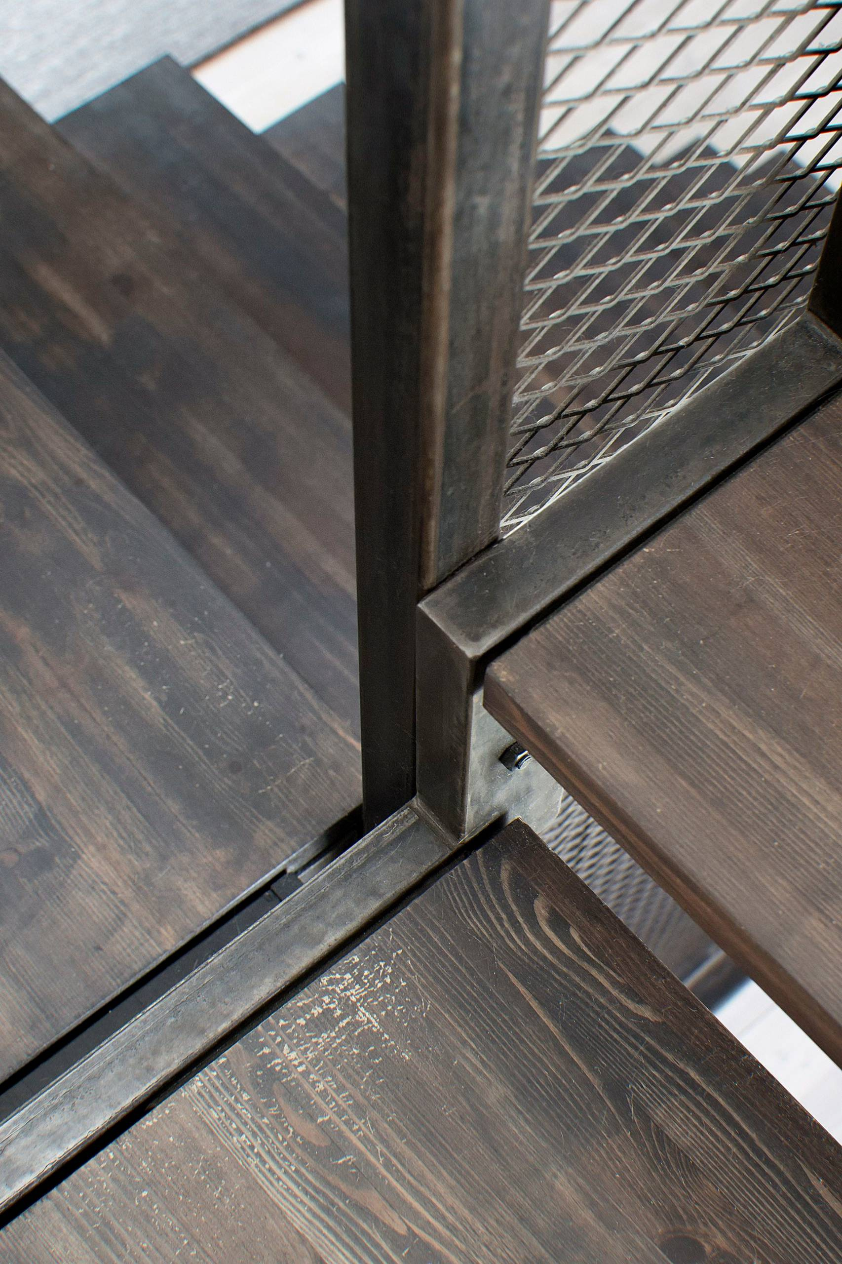 Как правильно: Сделать лестницу без намёка на «бандитский ампир»