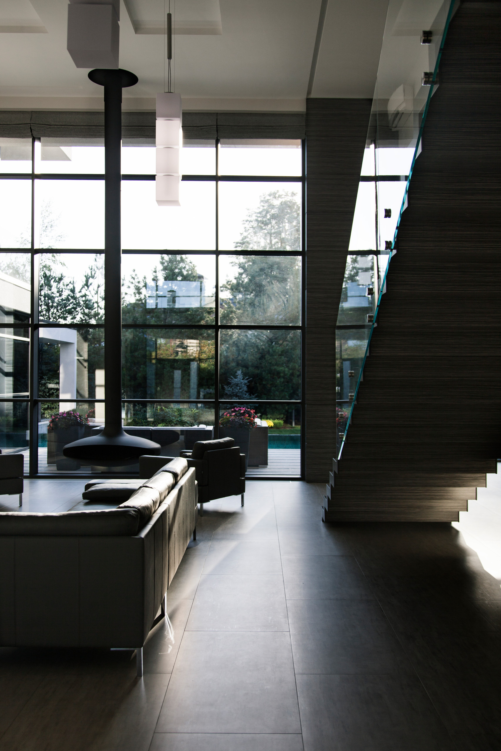 В гостях: Минимализм в Подмосковье, где сад интегрирован в дом