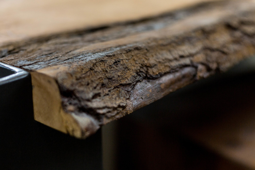 Портрет: Естественная красота древесины в мебели «Д Дерево»