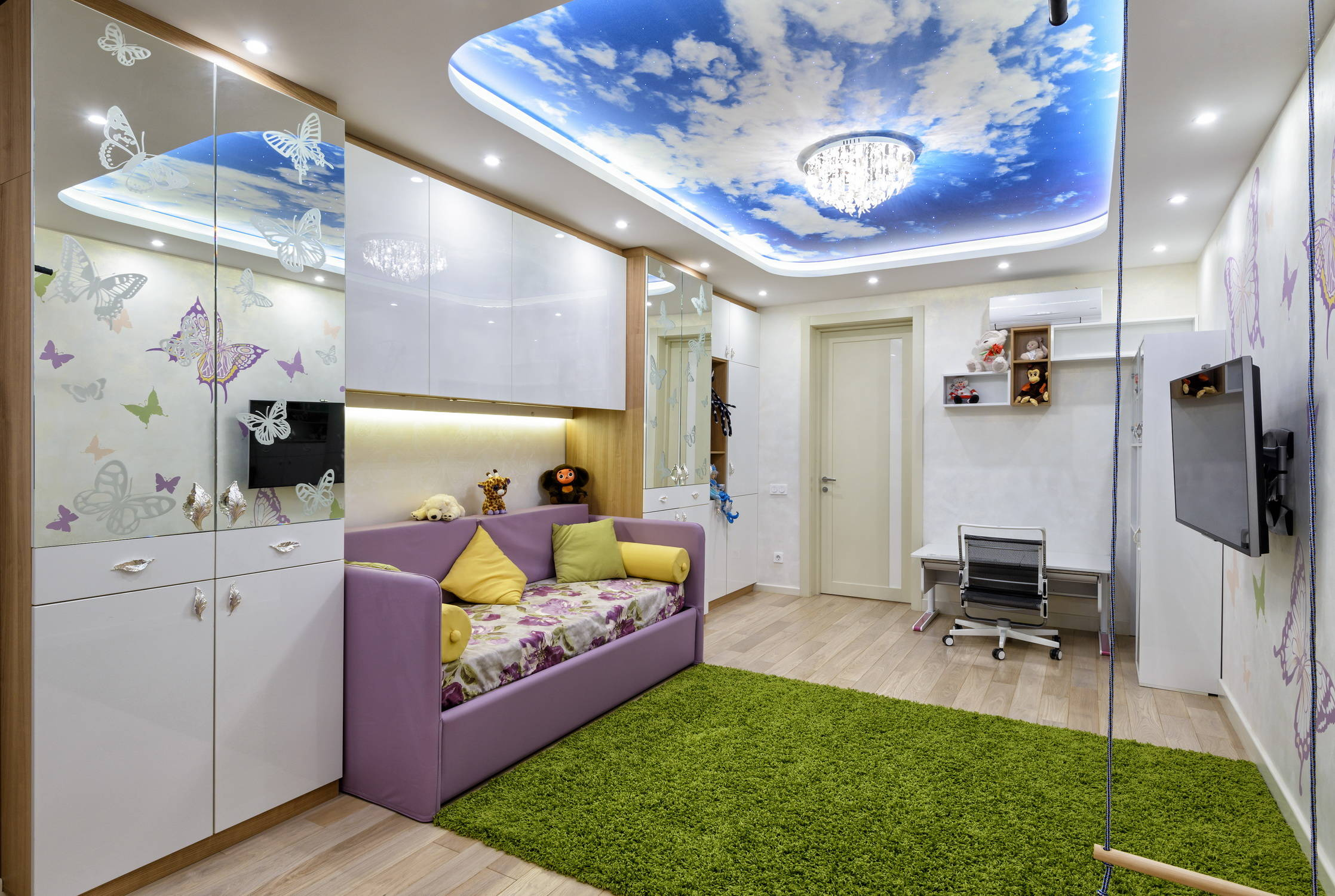 Потолок в детской комнате