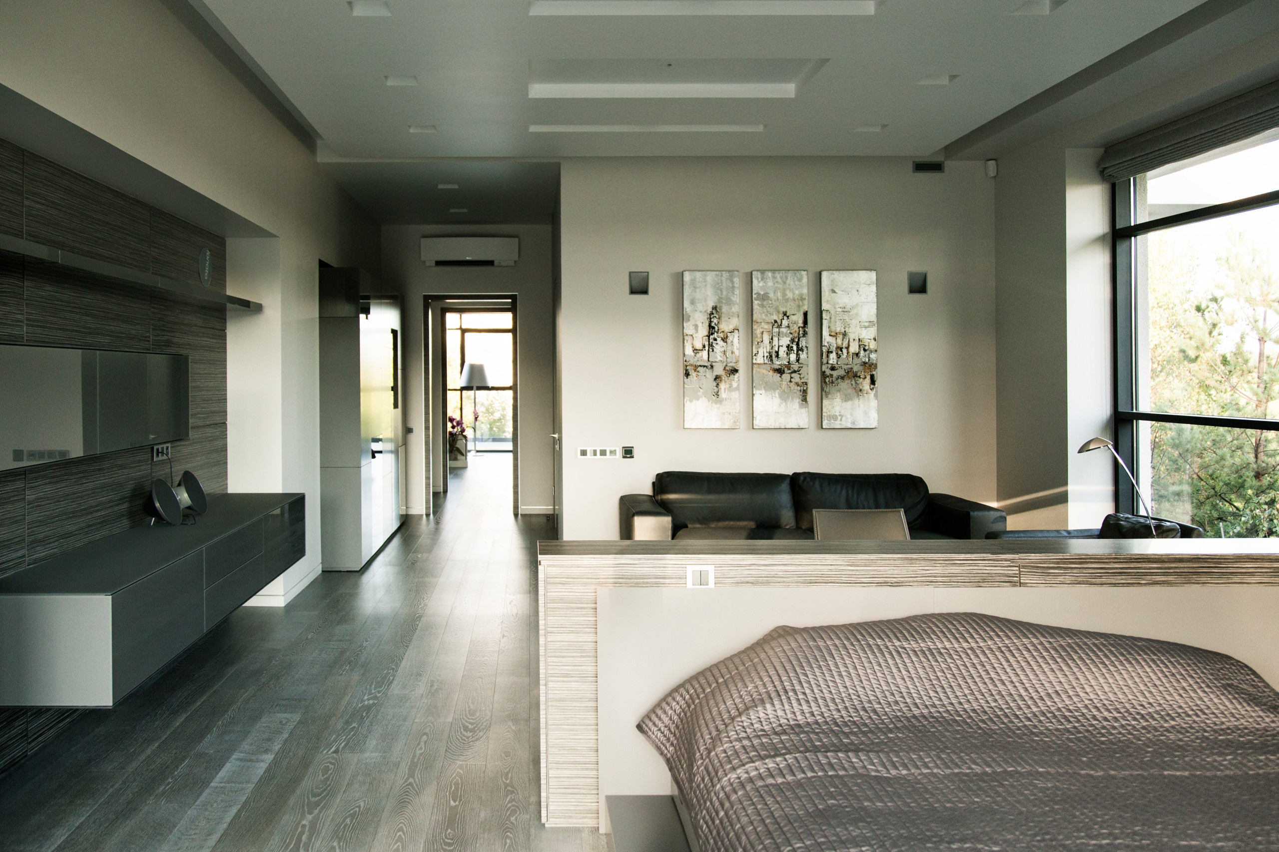 В гостях: Минимализм в Подмосковье, где сад интегрирован в дом