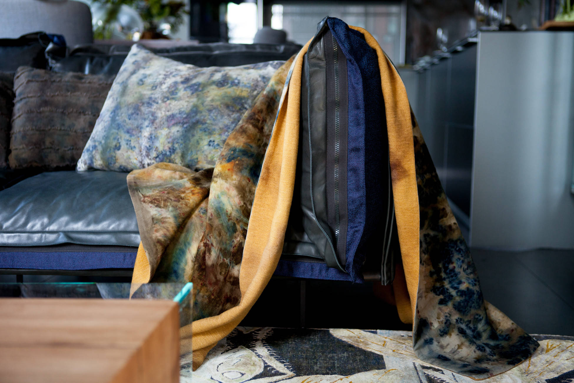 Houzz тур: Интерьер в серых тонах — для интеллектуала