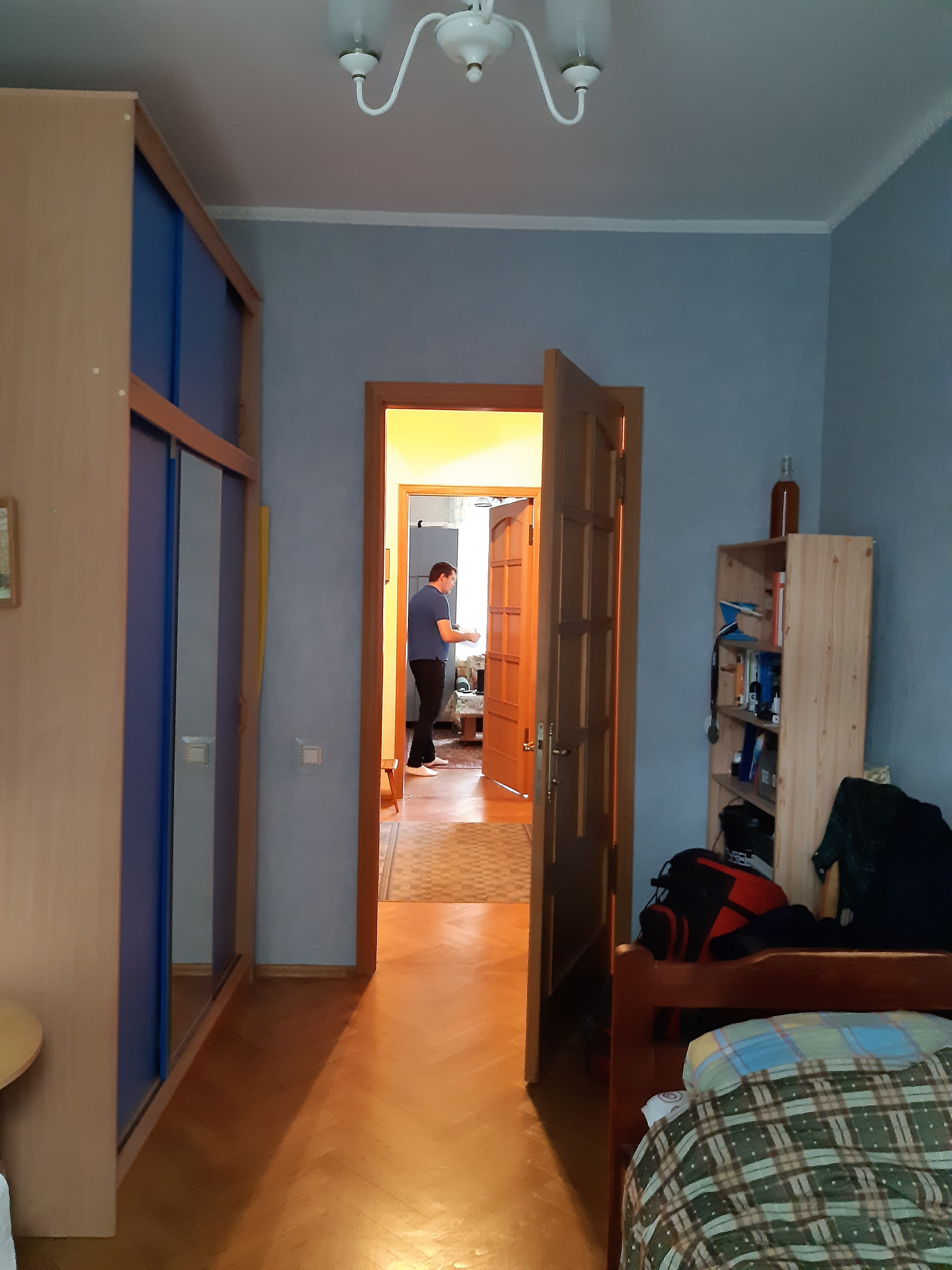 До и после: Интерьер в «сталинке» с оттенками серого и графита