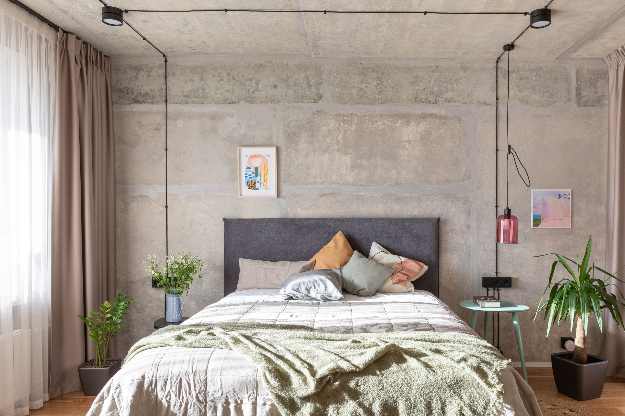 Houzz-тур: 42 кв.м — женственная квартира с бетонными стенами