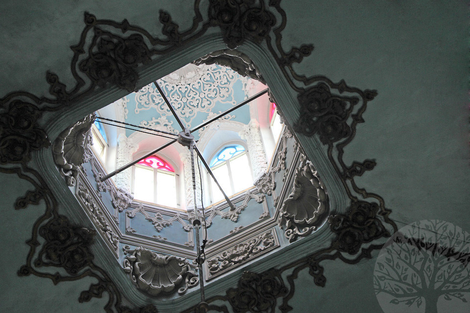 Дизайн-дебаты: Зачем нам «золотые унитазы» в 2020-х