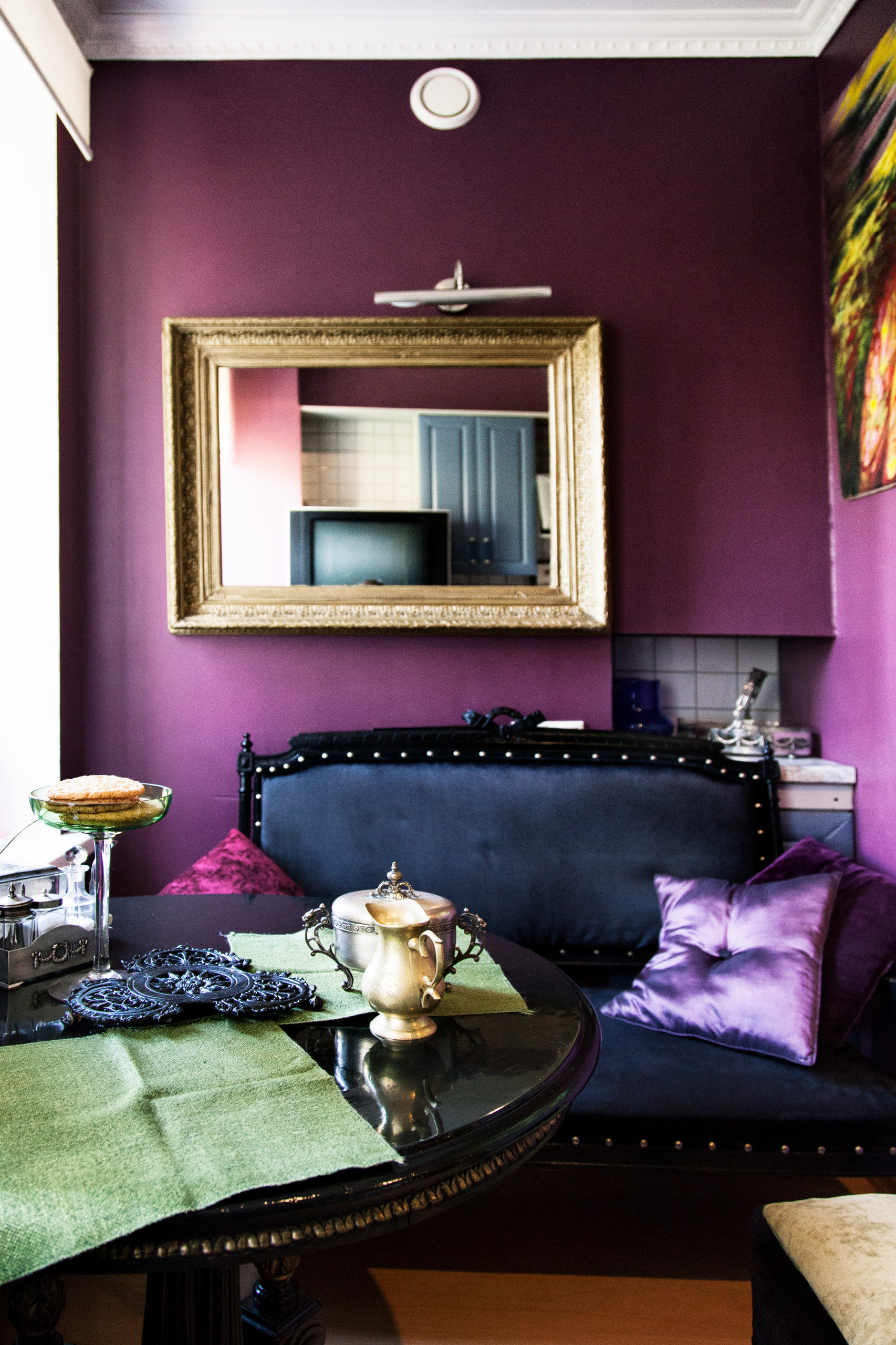 В гостях: Квартира культуролога с котами и антиквариатом