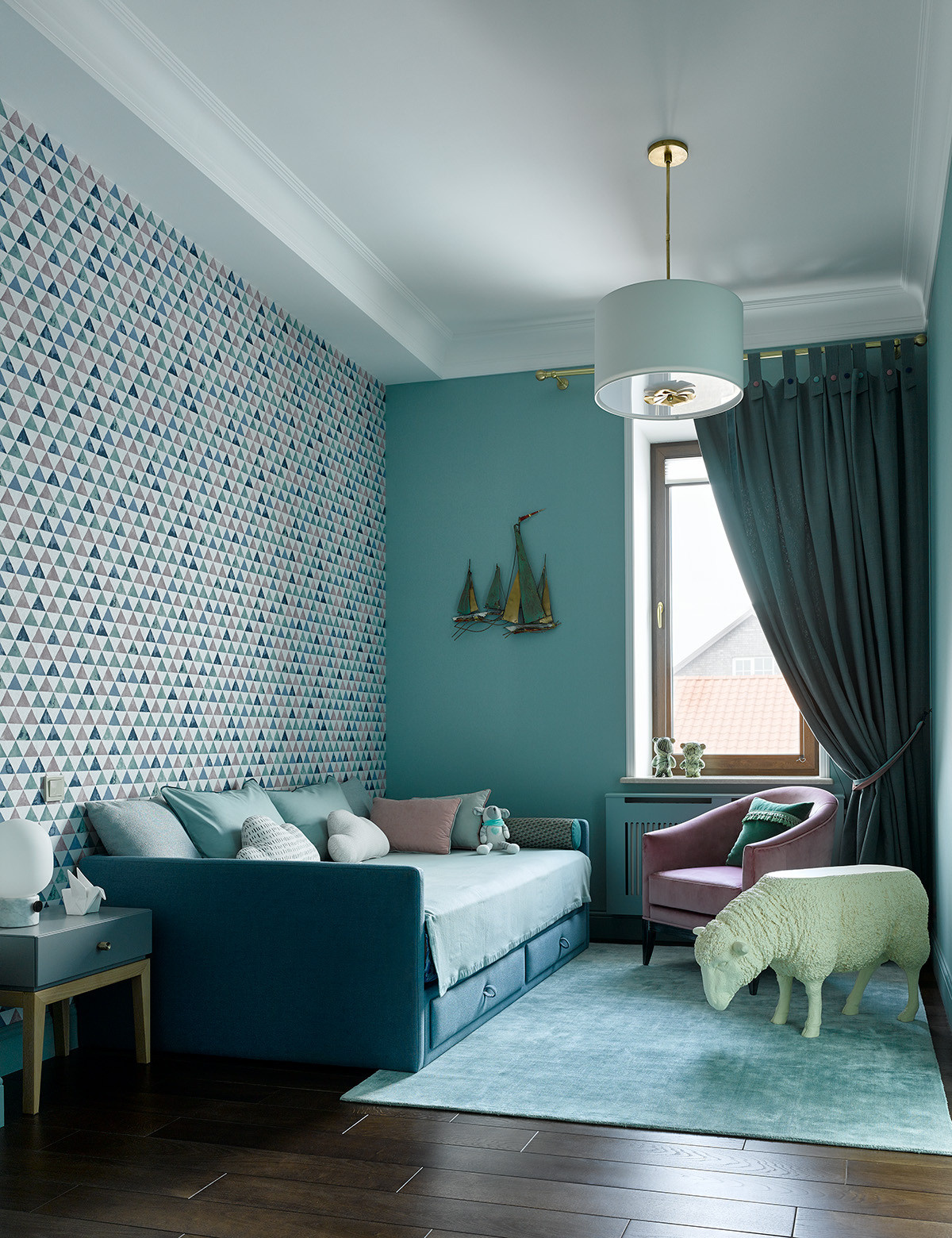 Houzz тур: Дом на Новой Риге с синей библиотекой