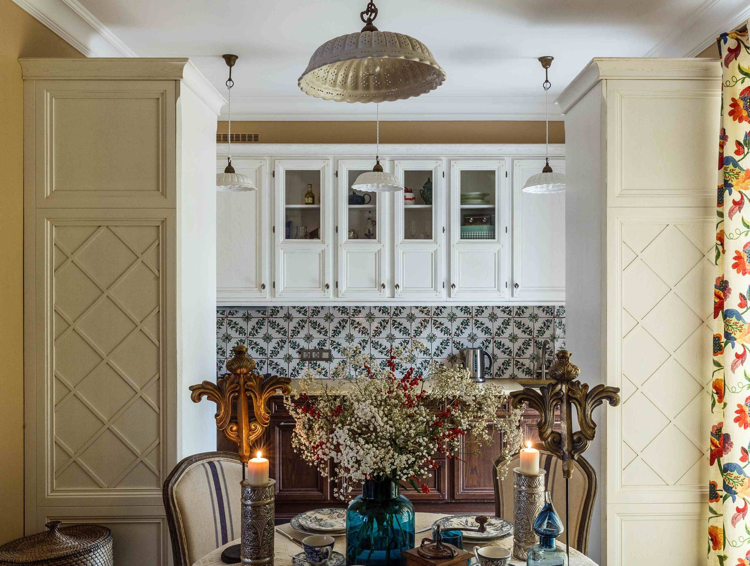 Houzz тур: Дом ярких орнаментов для собирателя древностей из Краснодара