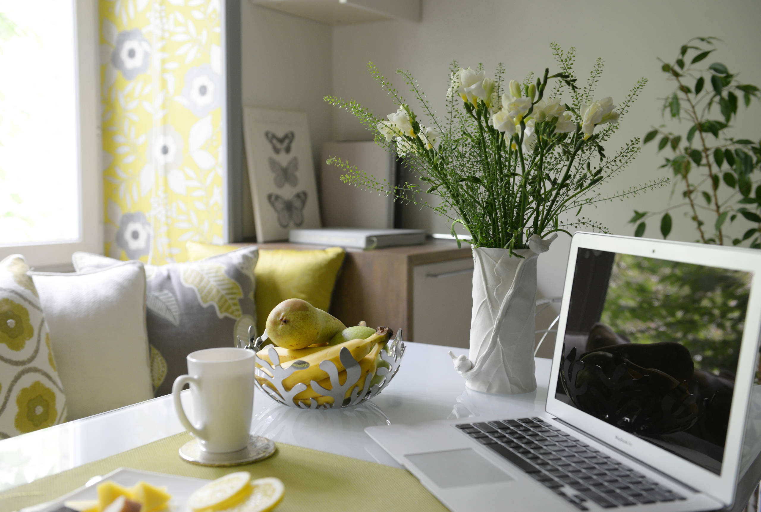 Houzz тур: Солнце круглый год на 23-х метрах московской квартиры-студии