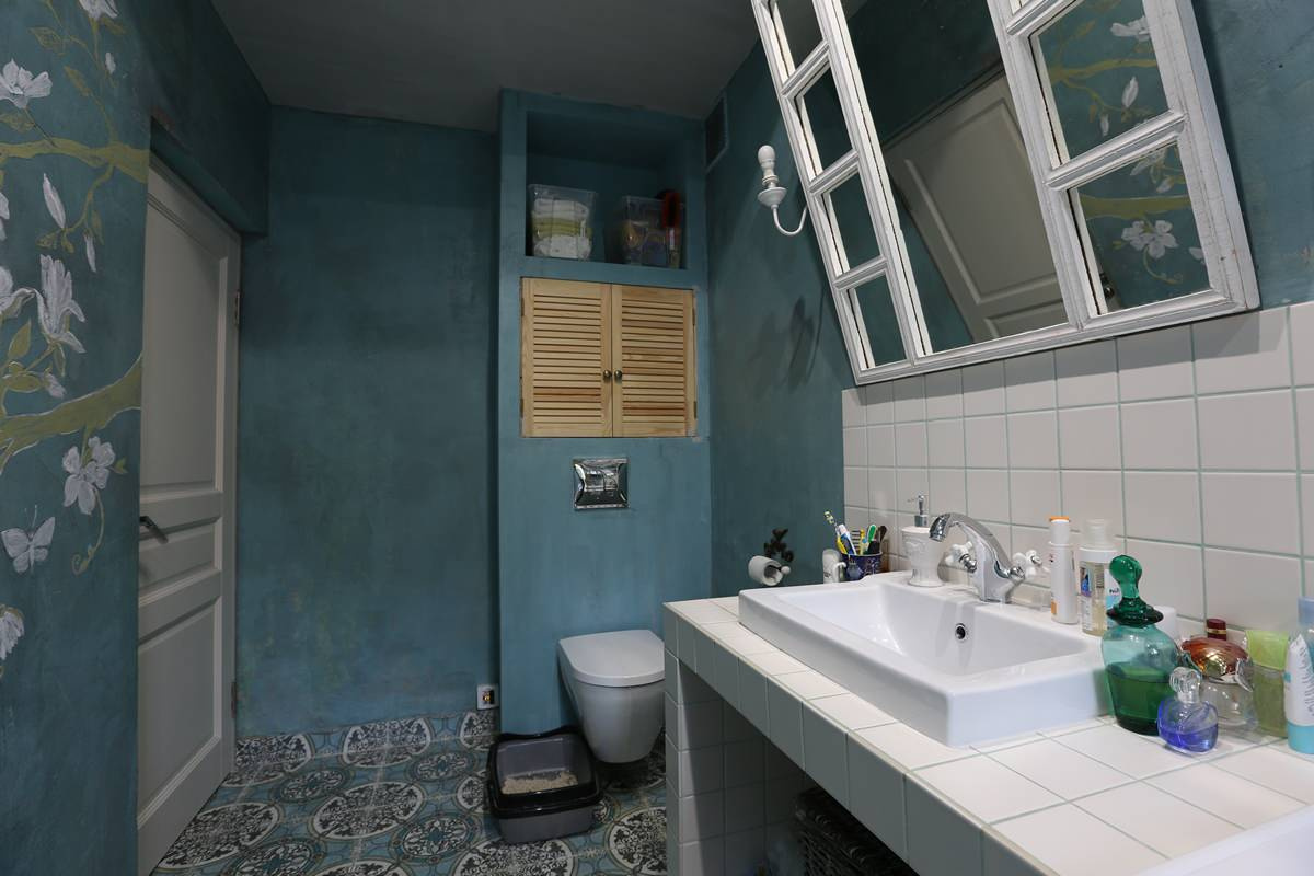 В гостях: Лофт, винтаж и семь окон в квартире в Смоленске