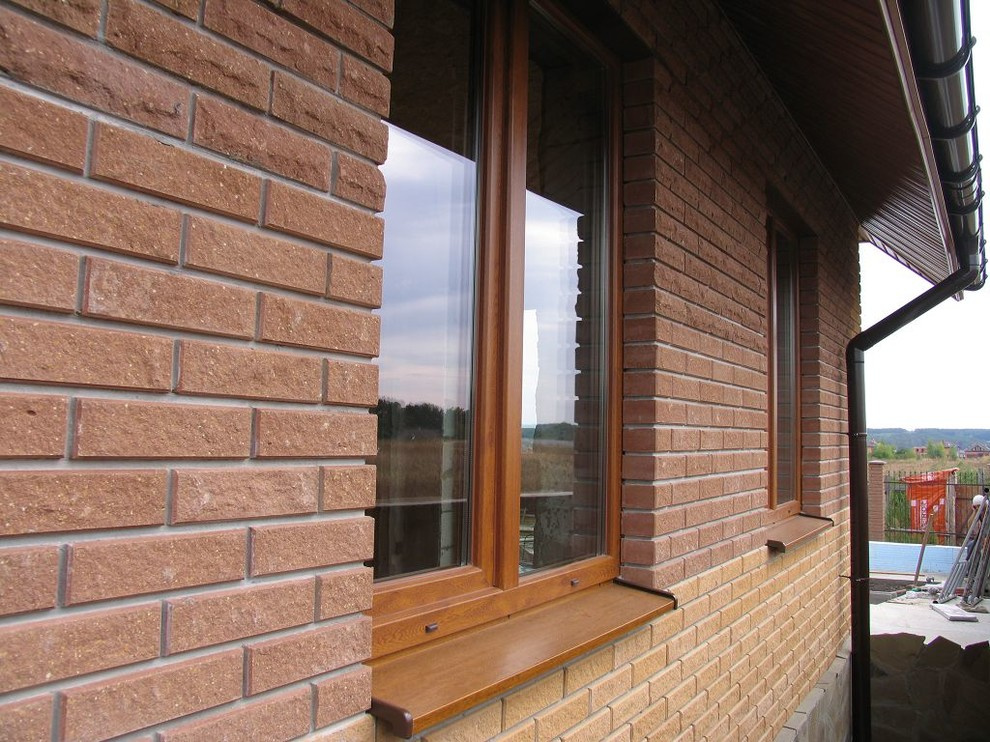 Вопрос: Обязательно ли делать отливы на окнах