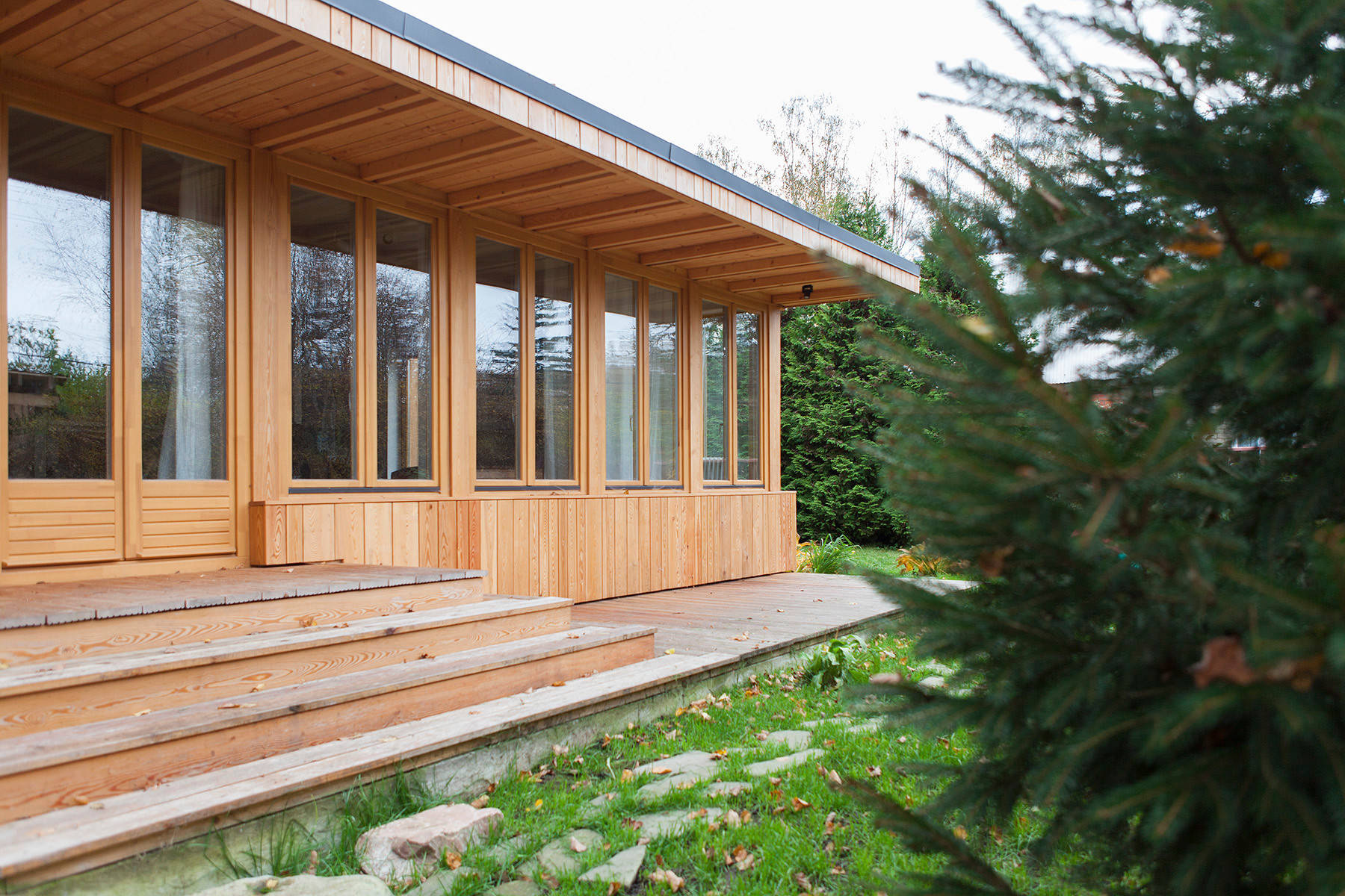 Вопрос: Сколько этажей должно быть у дачи