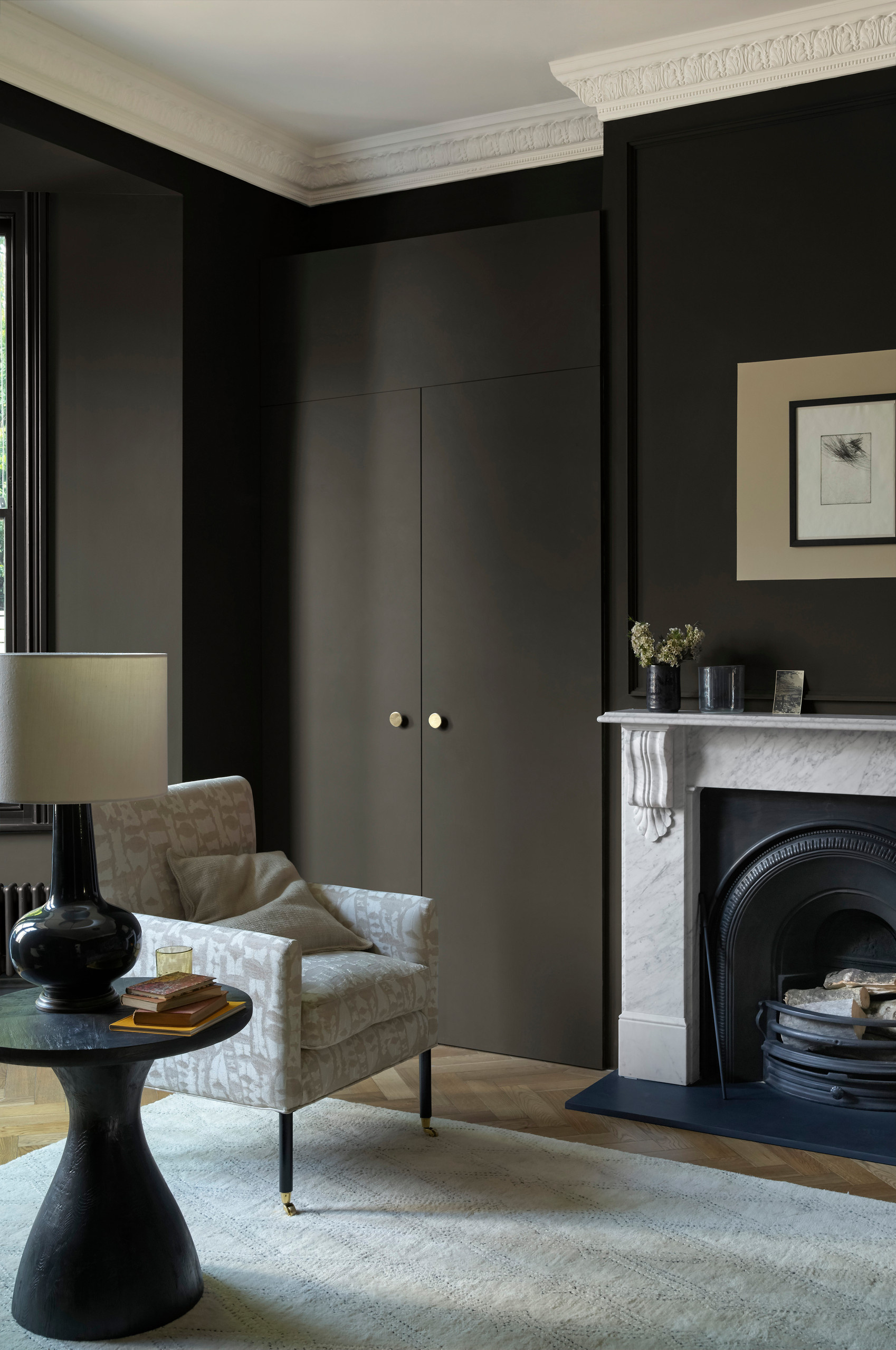 Цвет: Черное и белое — цветное!