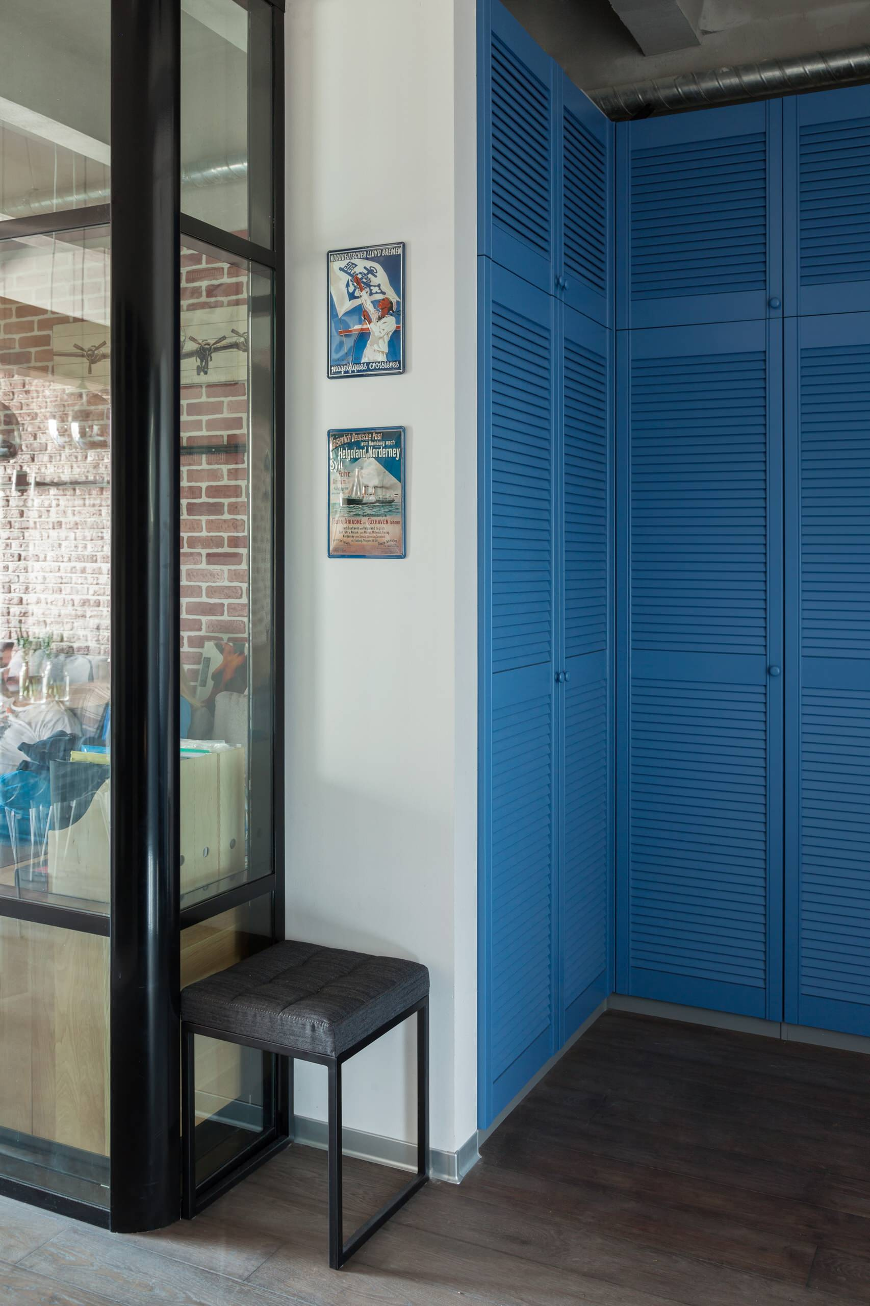 Как правильно: Хранить шубу и крупы в одном помещении