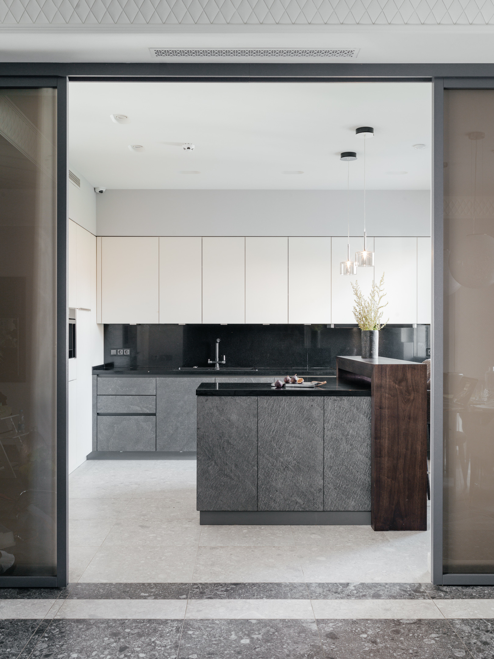 Есть решение: 9 вариантов дизайна кухни-гостиной 17 кв.м