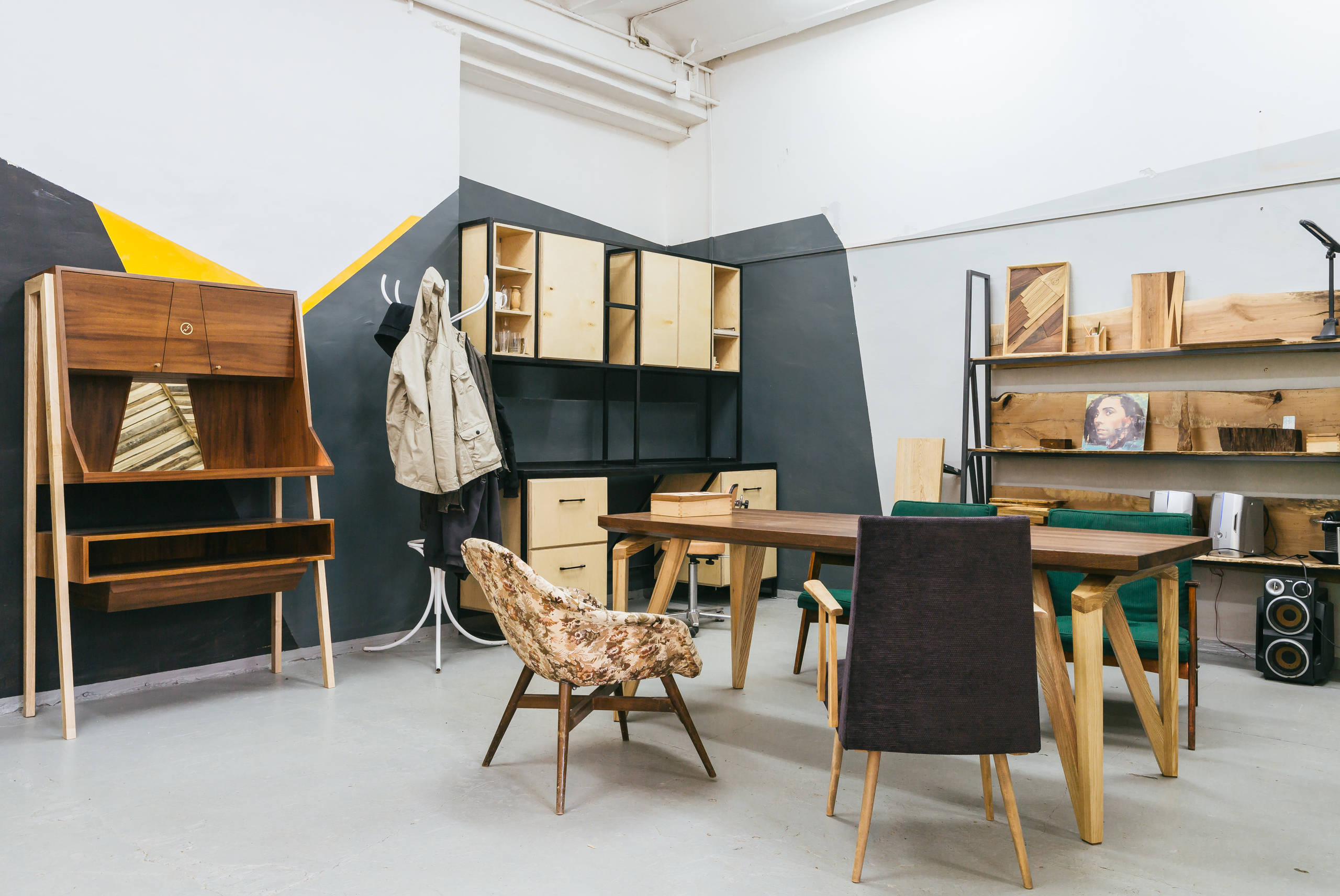 Портрет: Деревянная мебель от мастерской Stameska