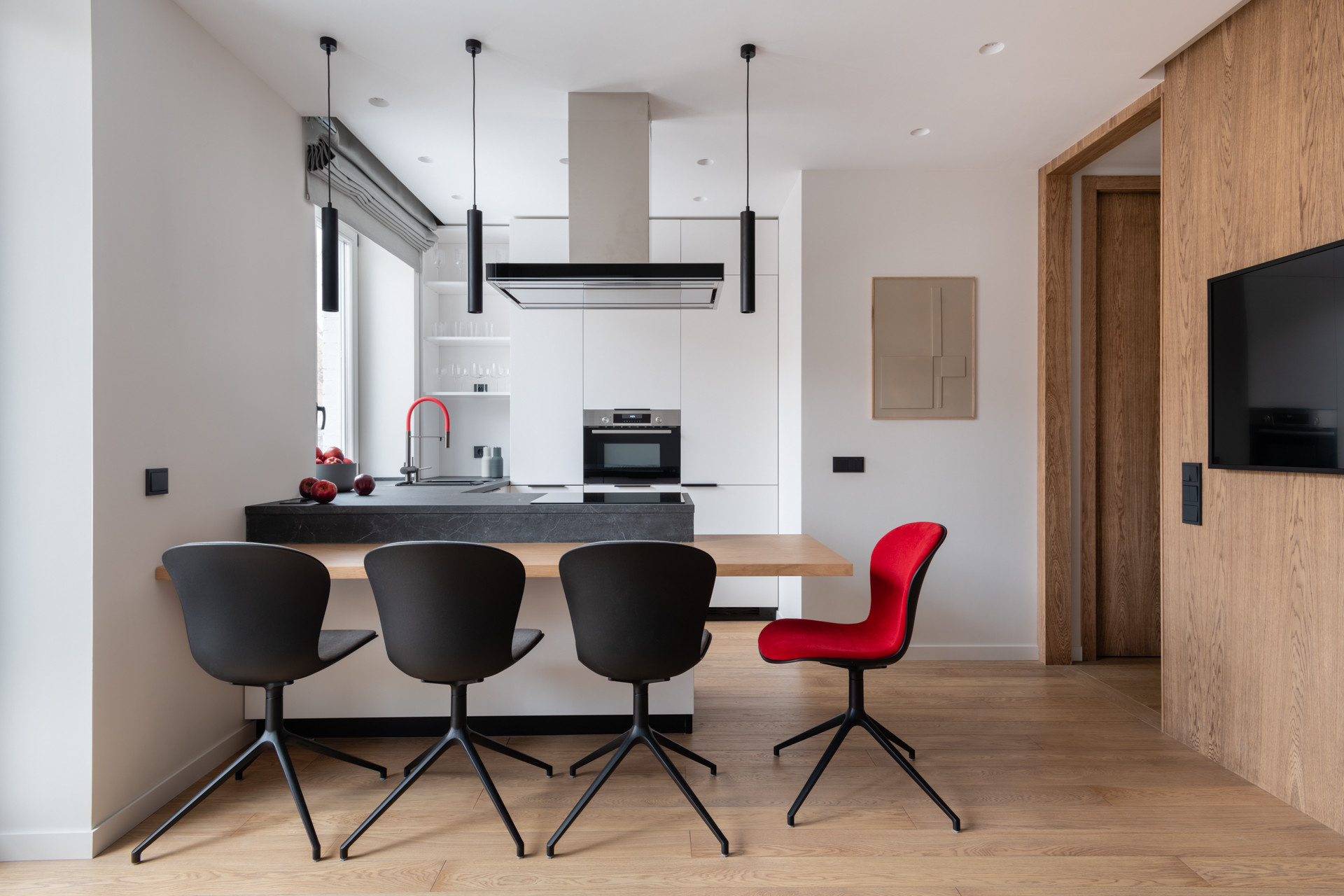 Houzz тур: 46 кв.м — квартира с откидной кроватью