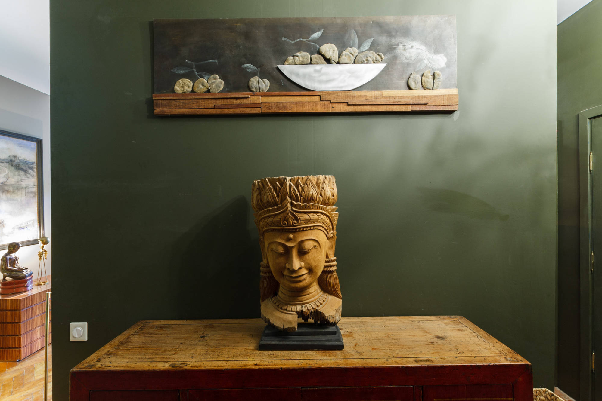 В гостях: Квартира с видом на канал и артистическим характером