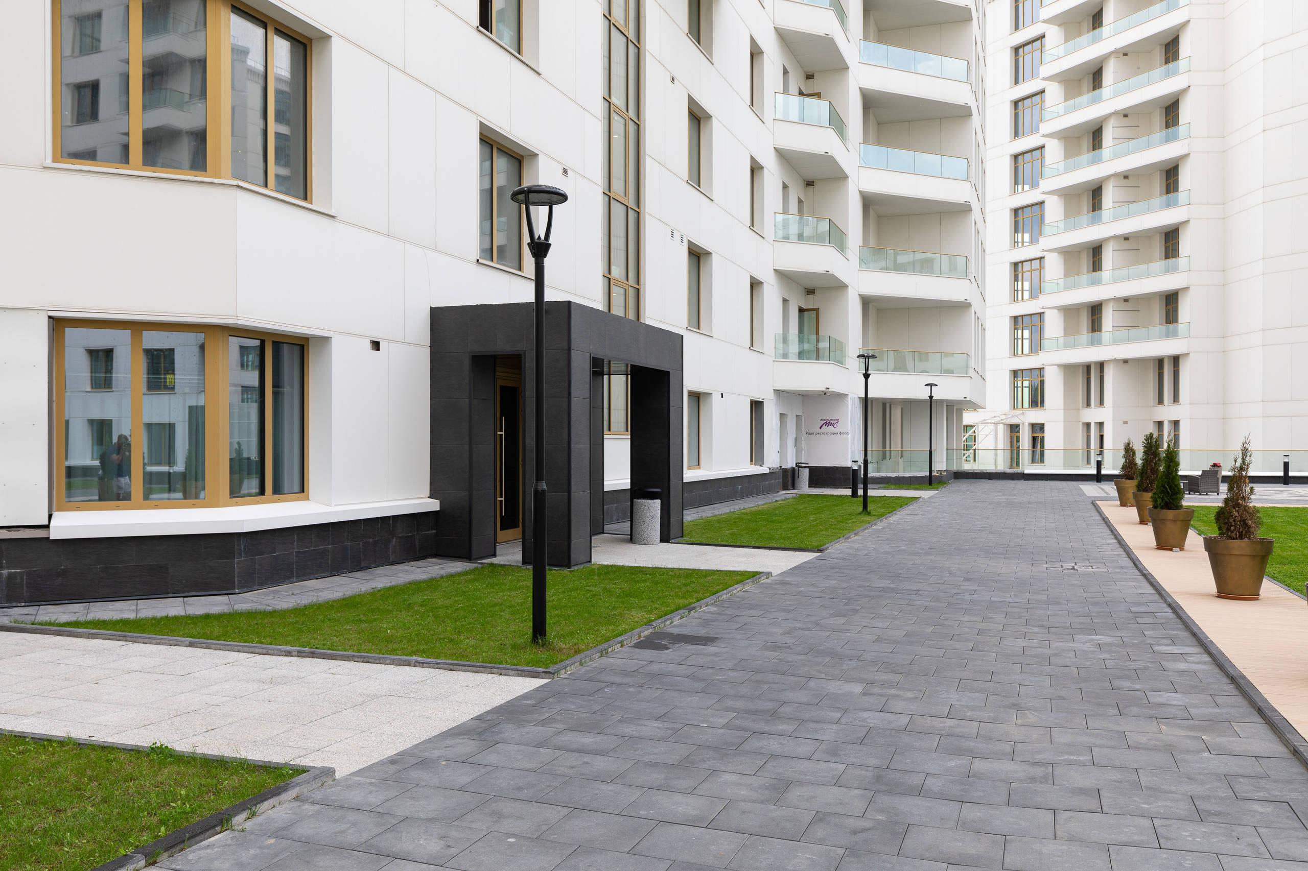 Вопрос: Обязательно ли делать отливы на окнах