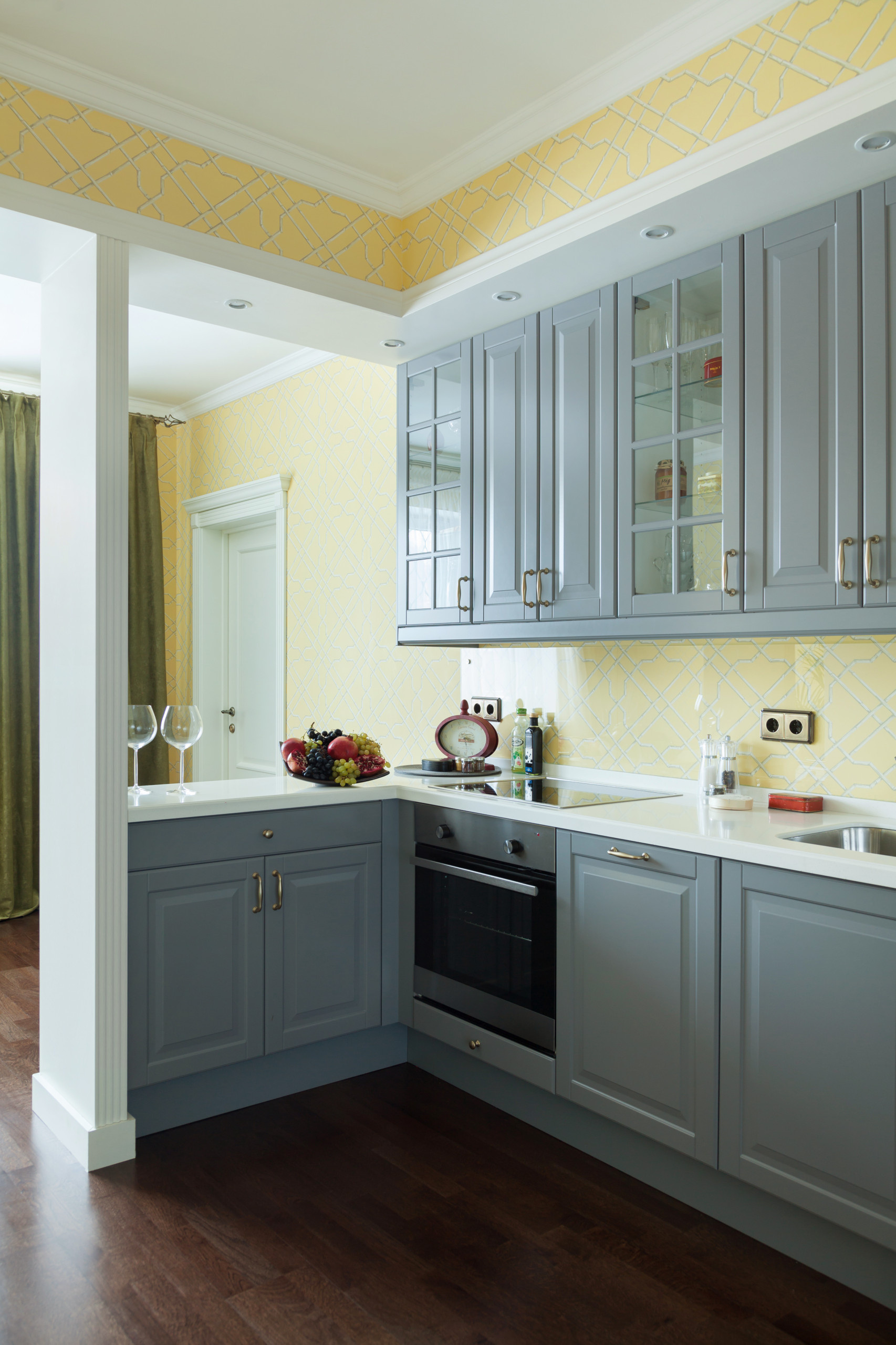 Houzz тур: Интерьер с классическими мотивами для молодой девушки