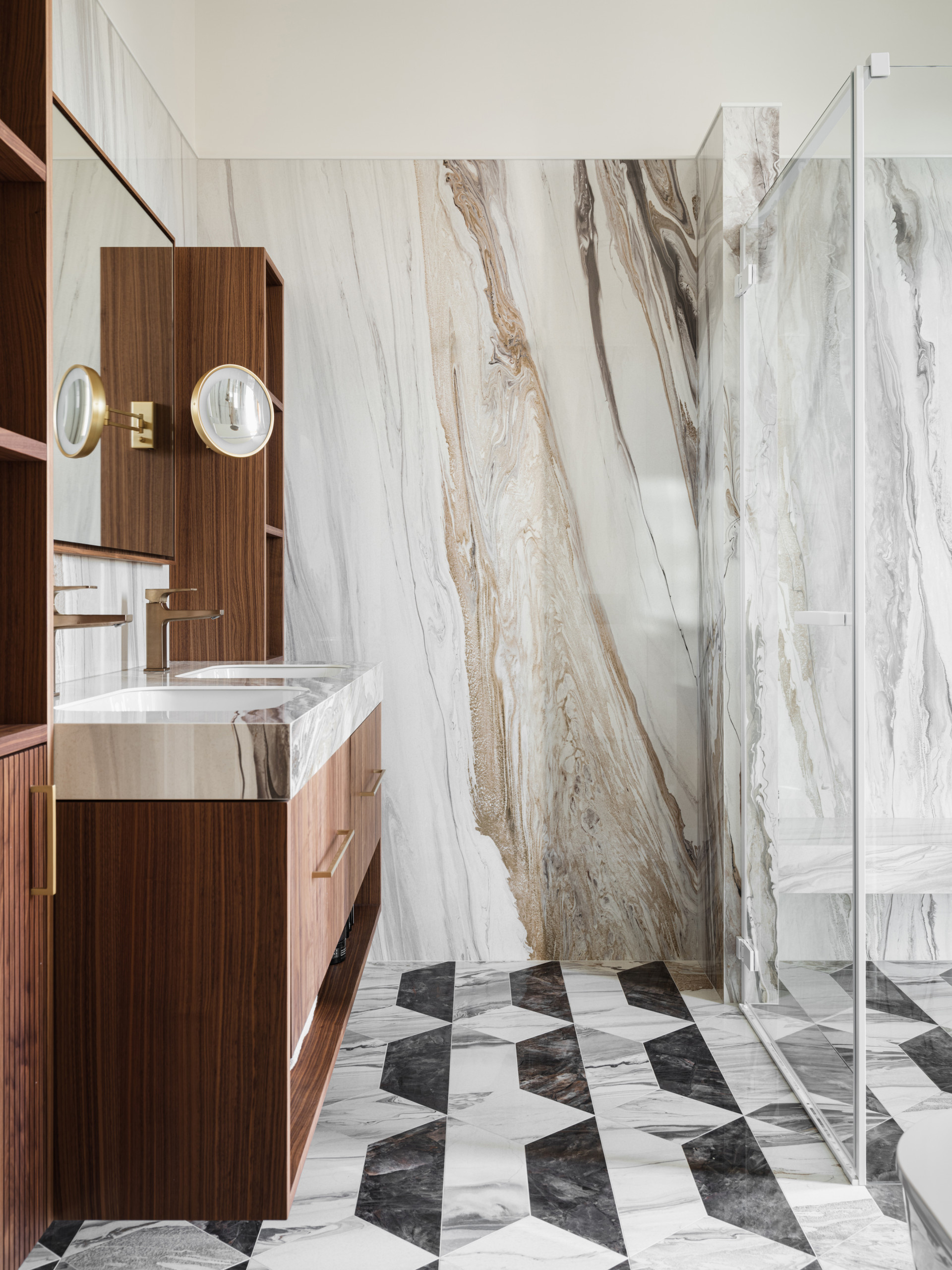 Барометр [июль 2022]: ванные комнаты — 13 проектов