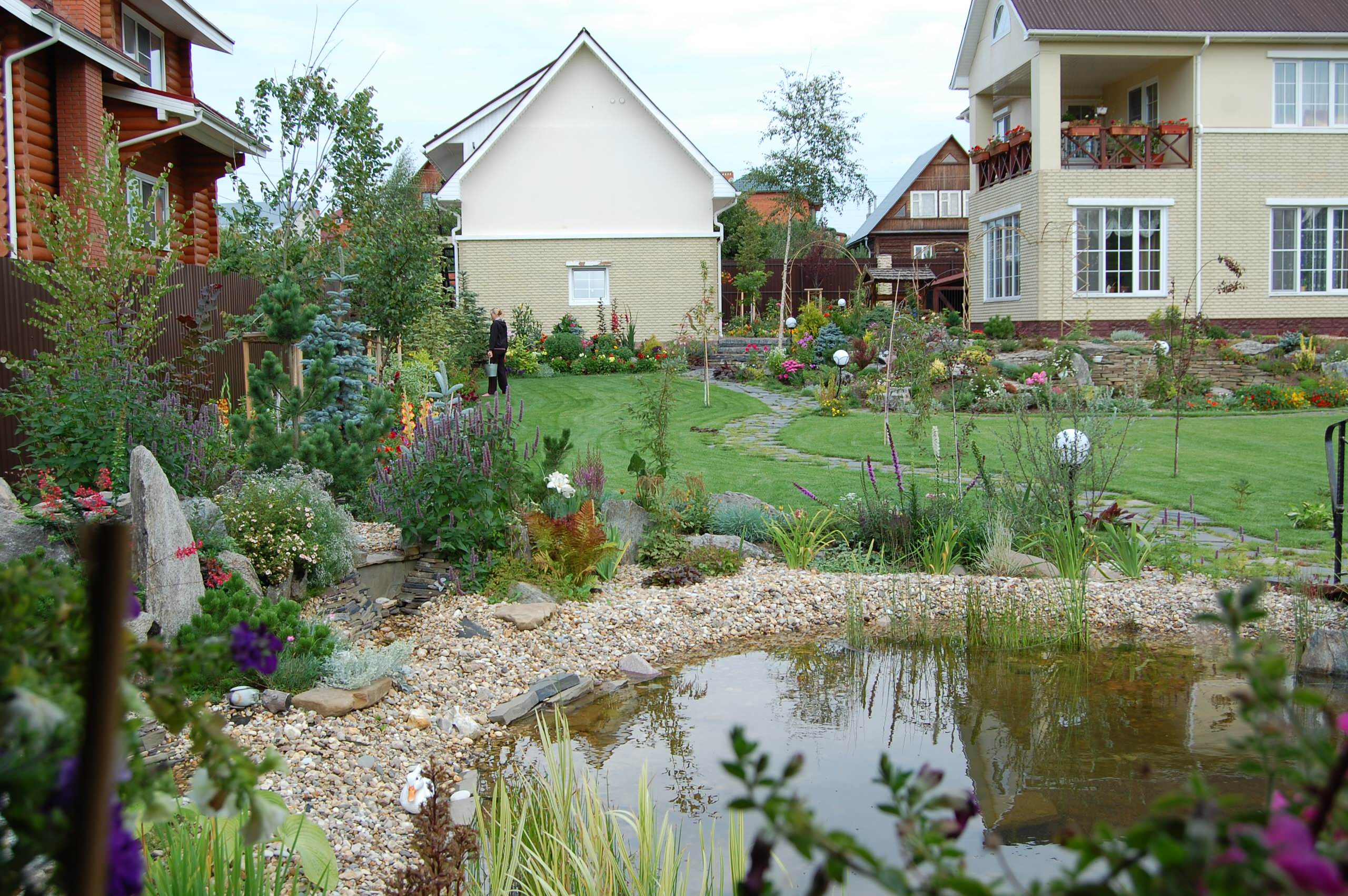 Проект недели: Сад, в котором дом «стоит» на цветнике