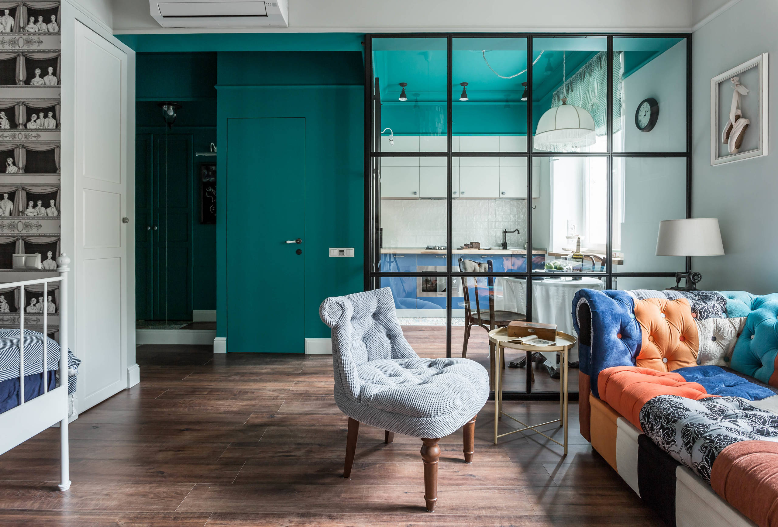 Дизайн-дебаты: Когда стоит сделать потолок цветным