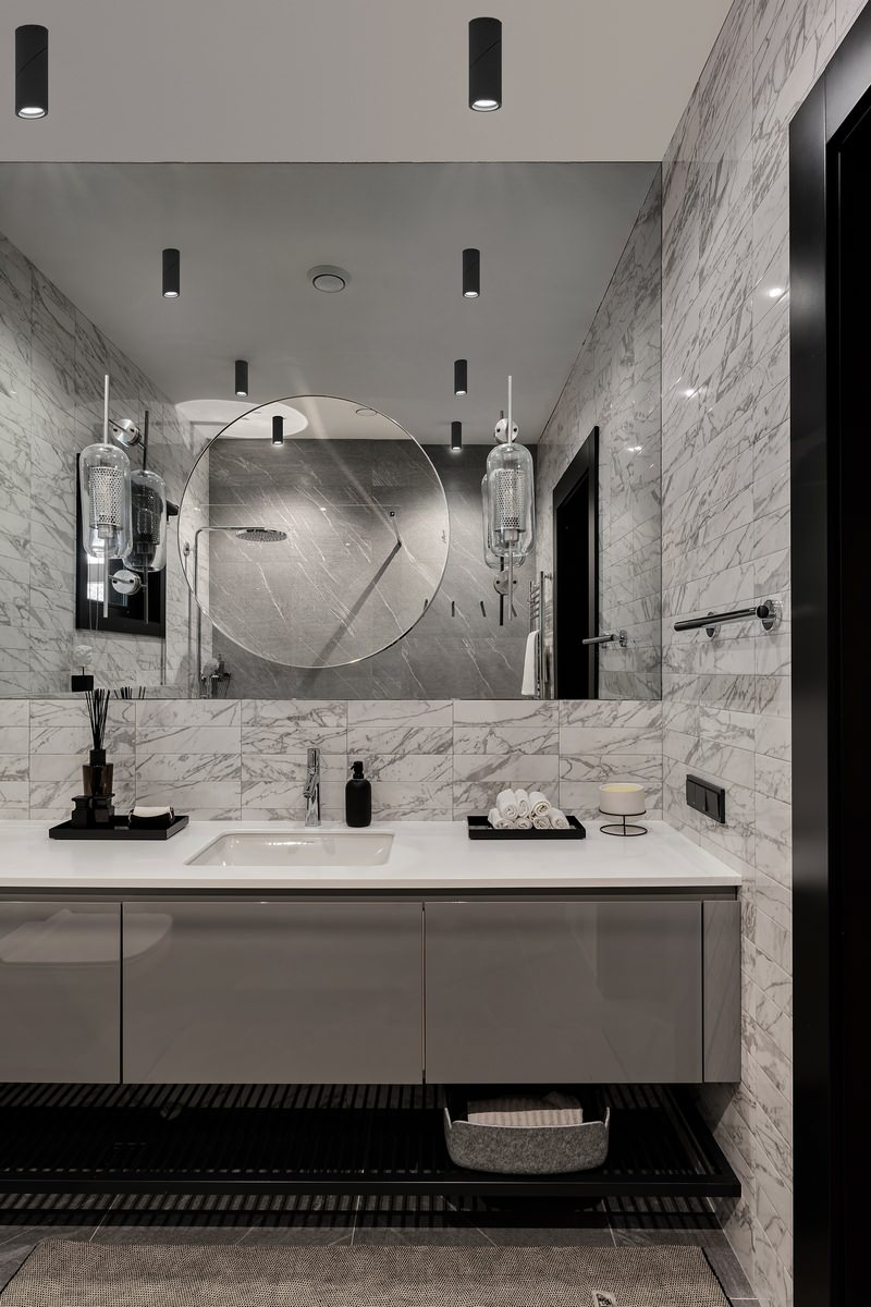 Houzz  тур: Загородный дом с чёрным мрамором и огромными окнами