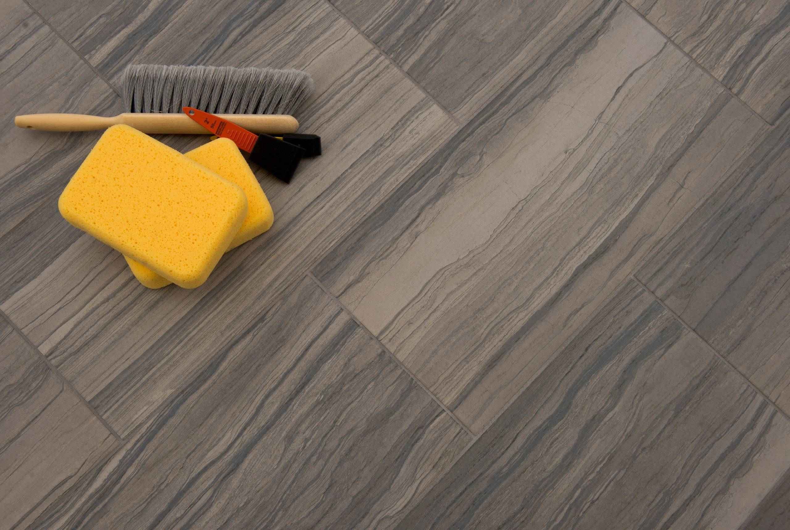 Материалы: Чем не угодил керамогранит