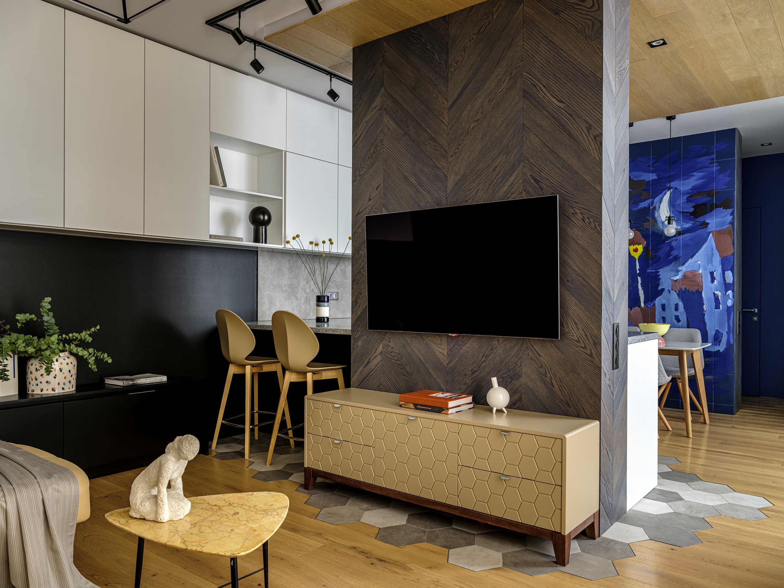 Houzz тур: Квартира для семьи — с рисунками сына на стенах