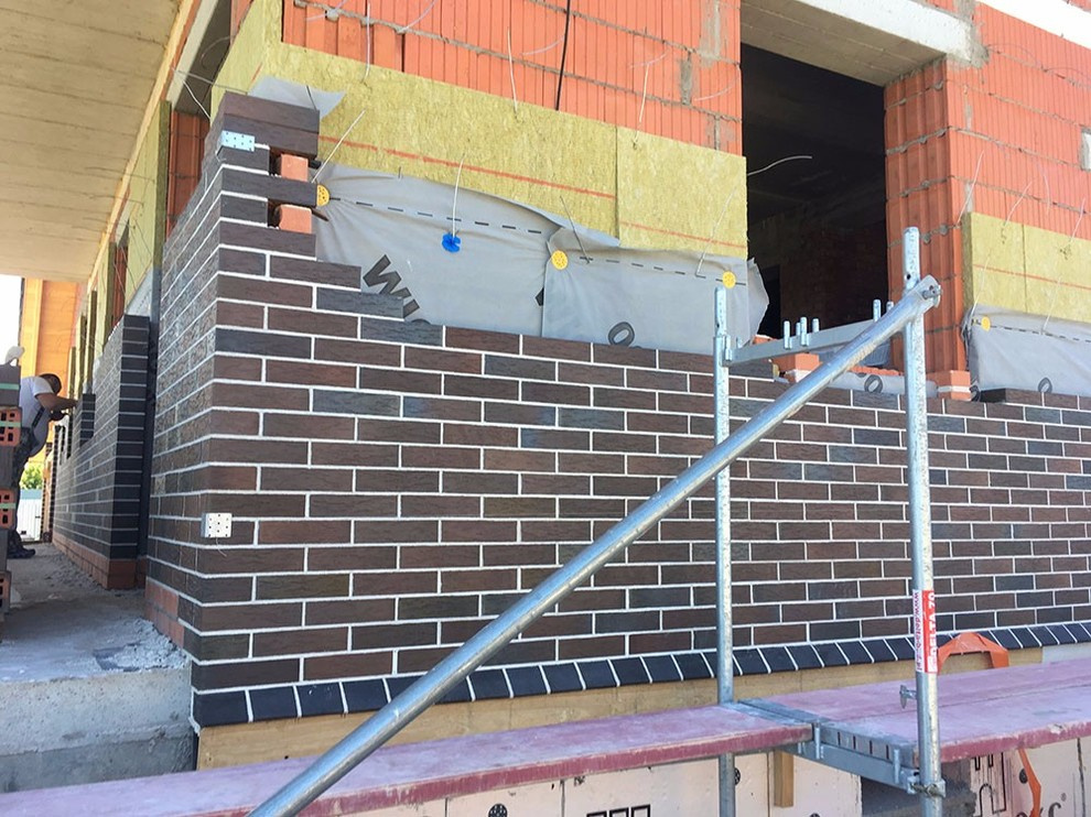 Как правильно: Утеплить каменный дом