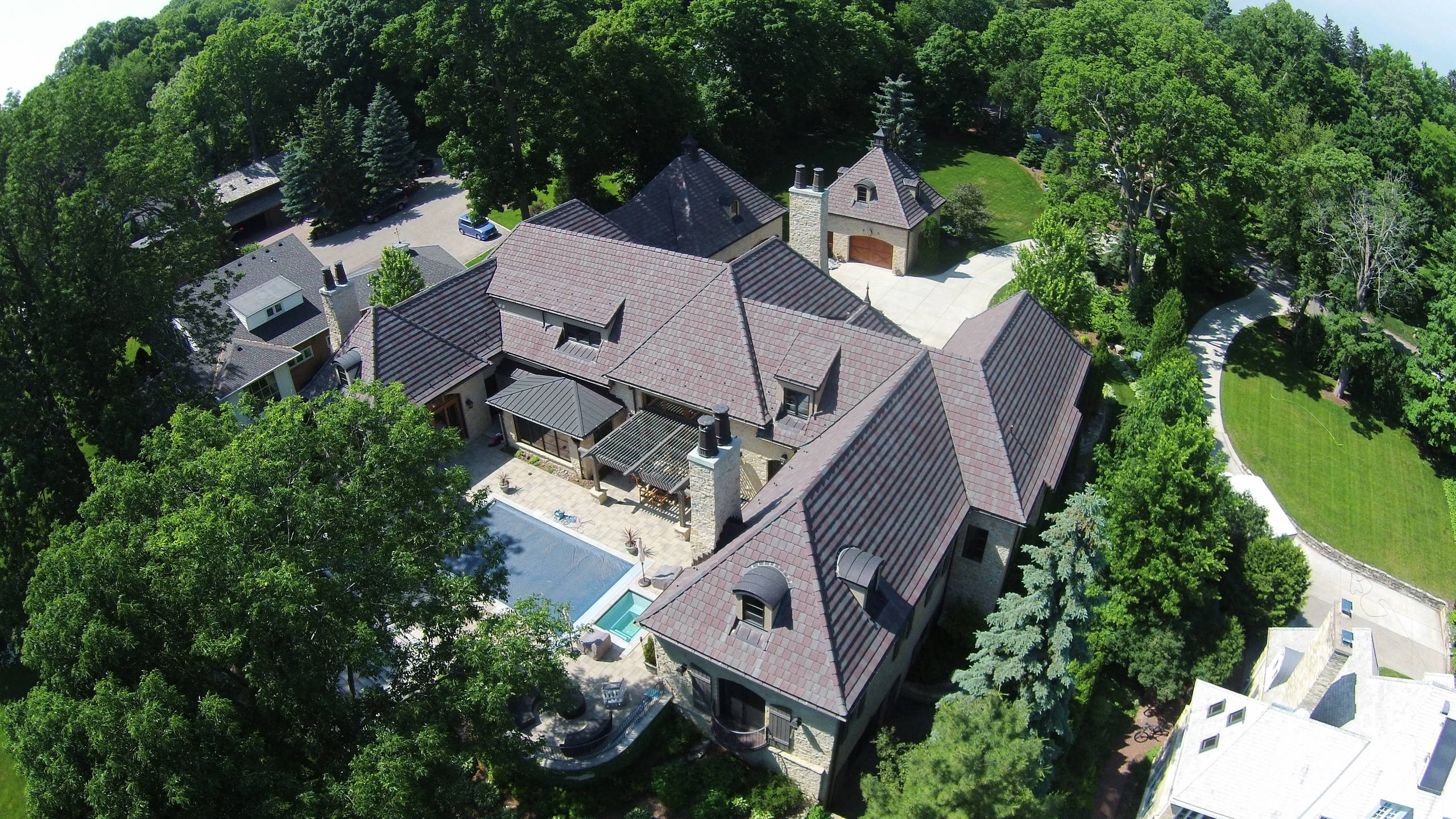 Как выбрать: Кровли и подкровельные пленки для дома