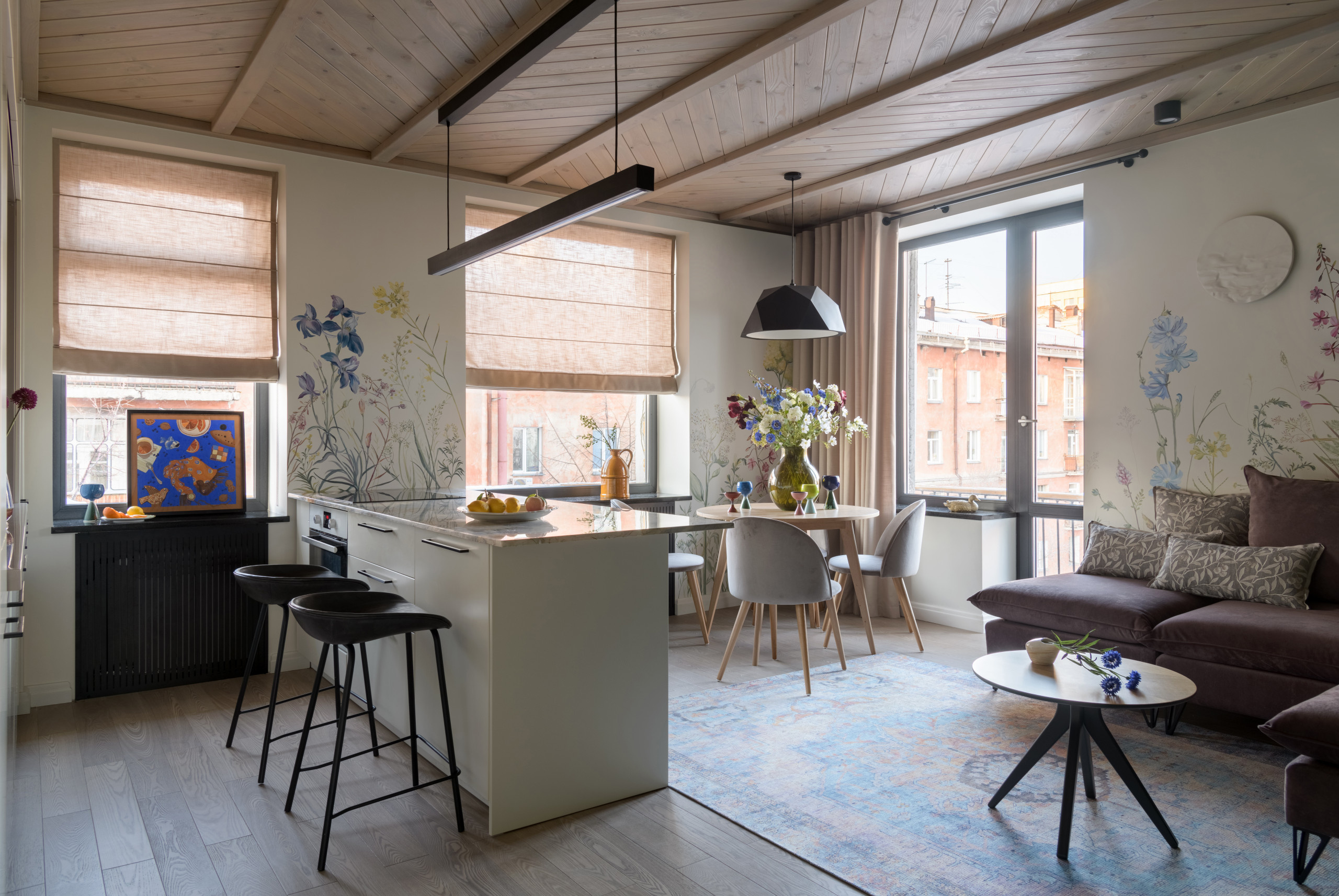 В гостях: Квартира архитекторов со 100-летней ванной