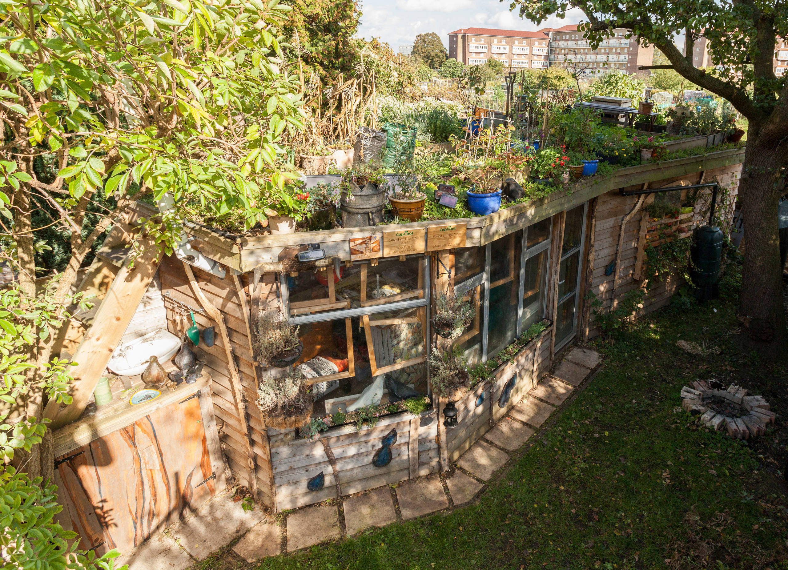 60 идей для дачного домика на микроскопической площади