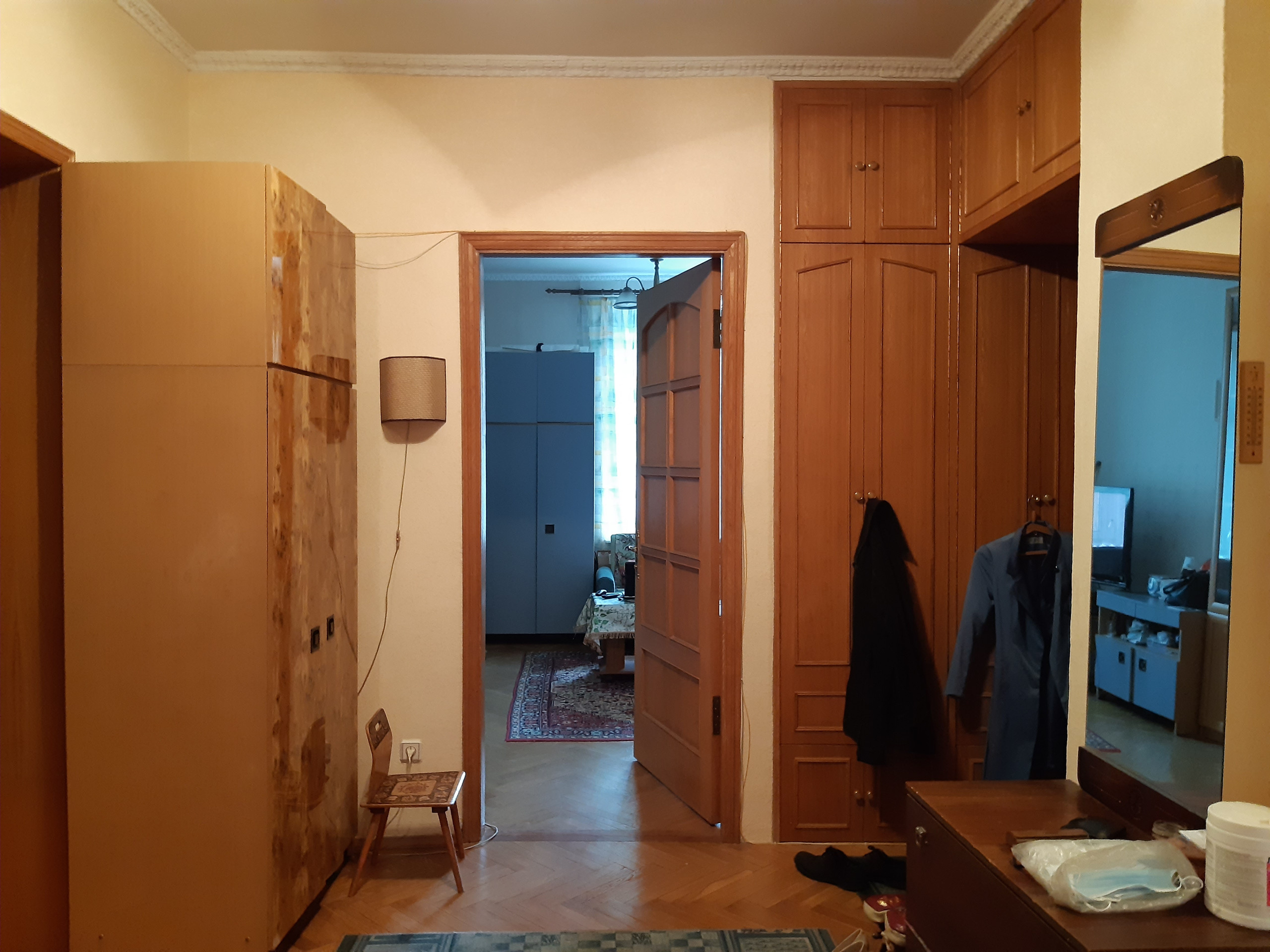 До и после: Интерьер в «сталинке» с оттенками серого и графита