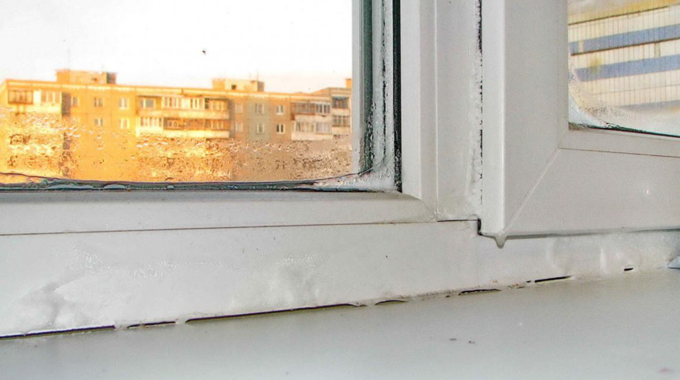 Дует из окон? Не торопитесь их менять