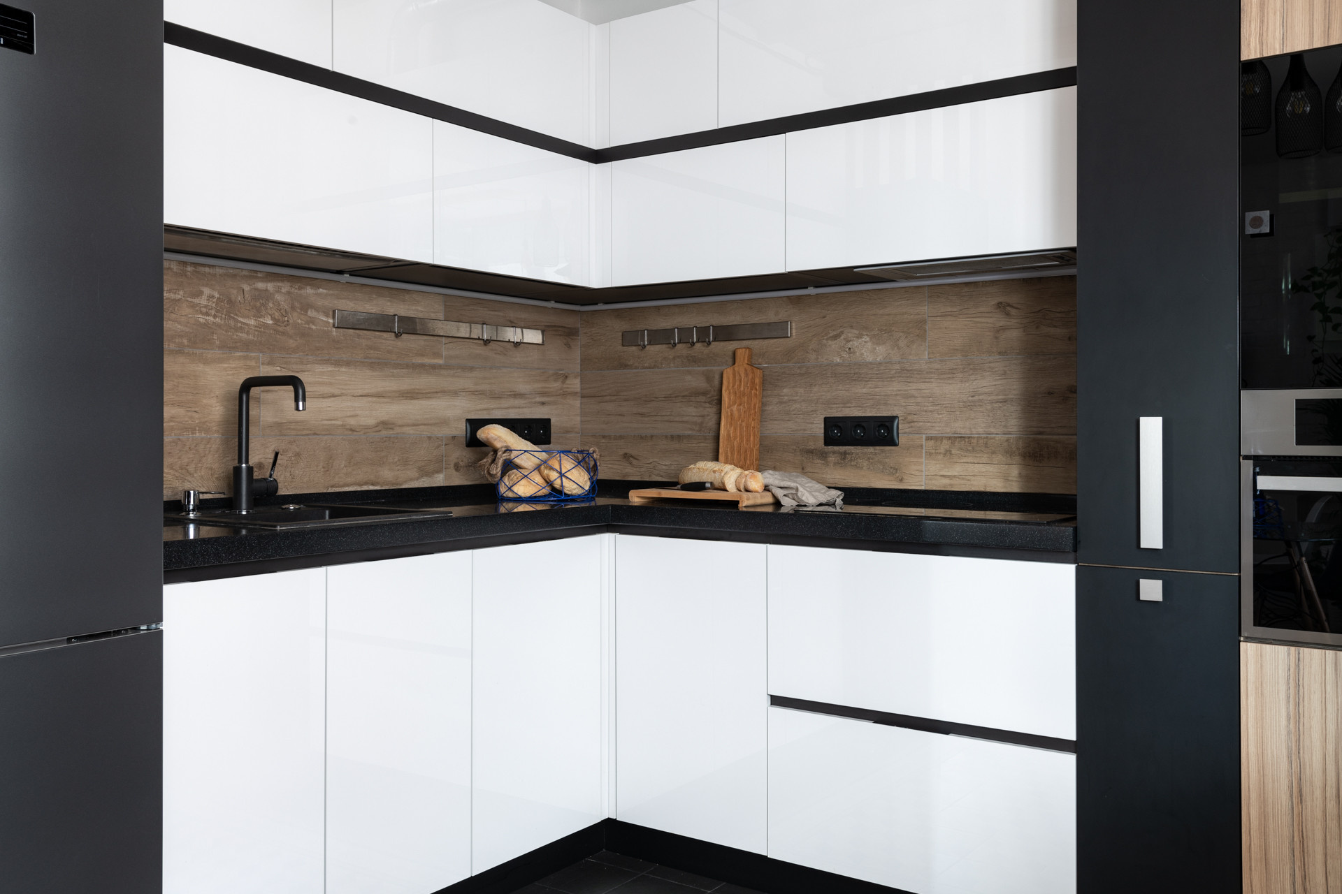 В гостях: Квартира архитектора с деревянными ставнями