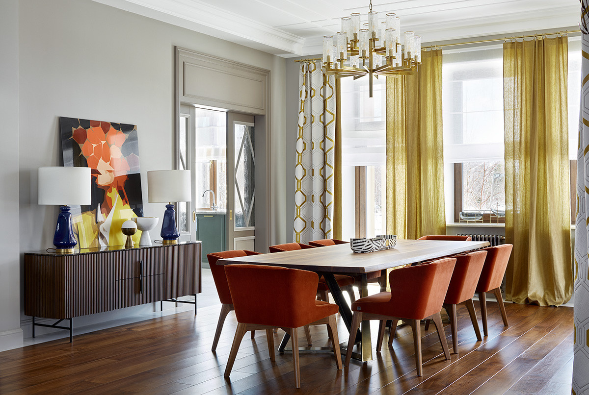 Houzz тур: Дом на Новой Риге с синей библиотекой