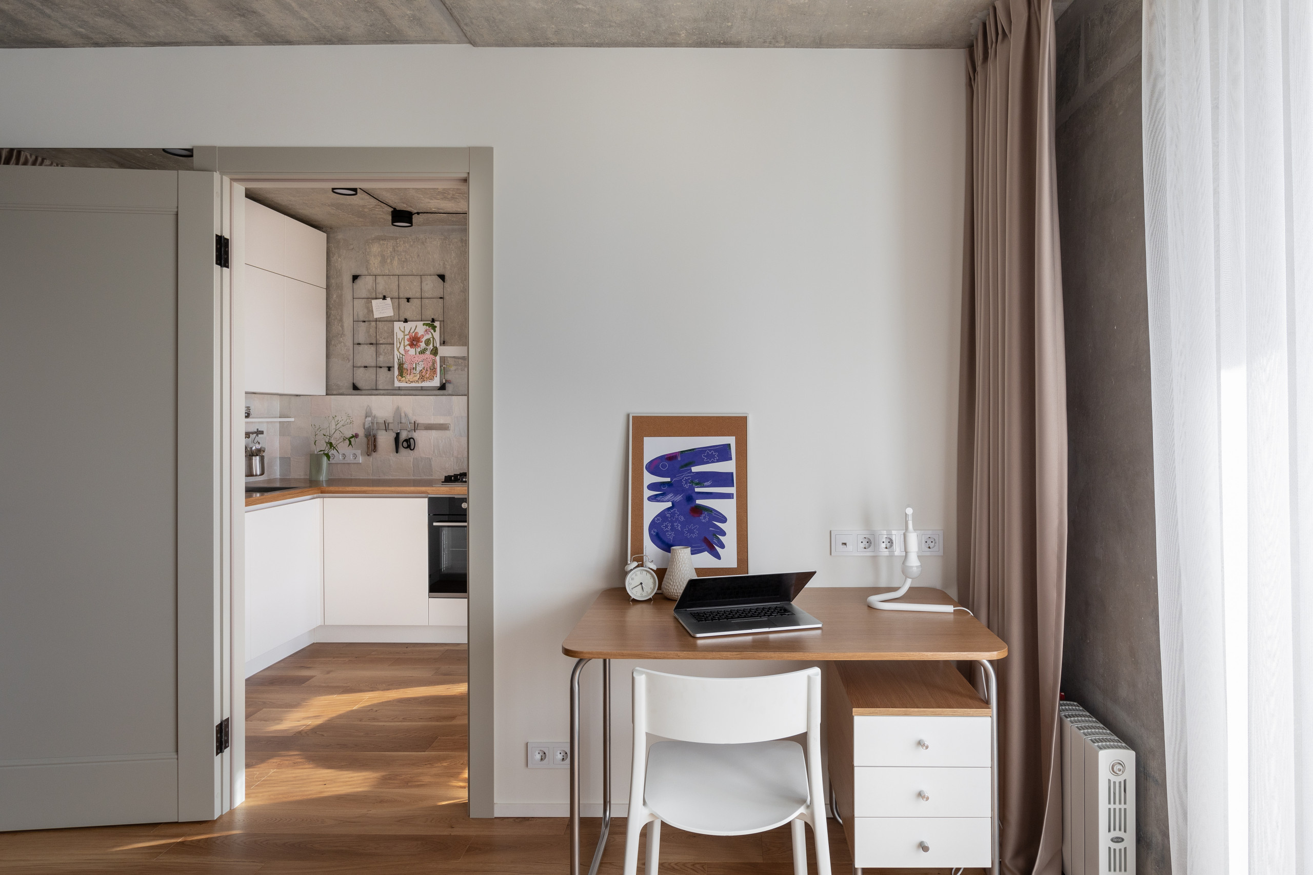 Houzz-тур: 42 кв.м — женственная квартира с бетонными стенами