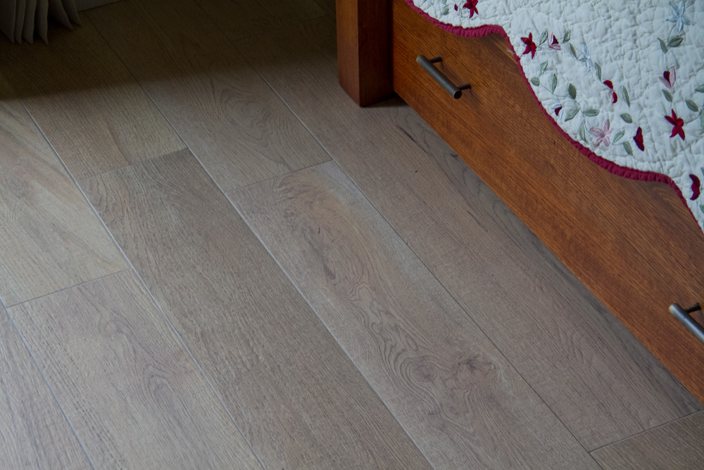 Своя среди чужих: Керамическая плитка примеряет новые роли